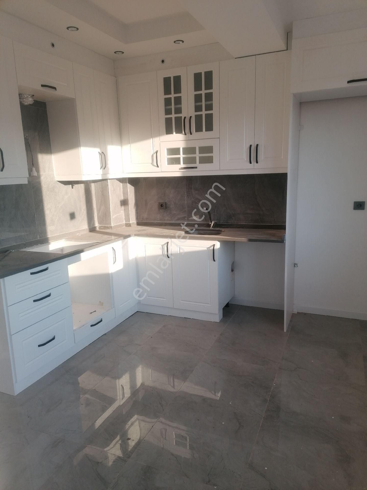 Gümüşçay Mahallesinde Satılık 2+1 Ve 3.kat Son Kalan 1 Daire 2.850.000 Tl
