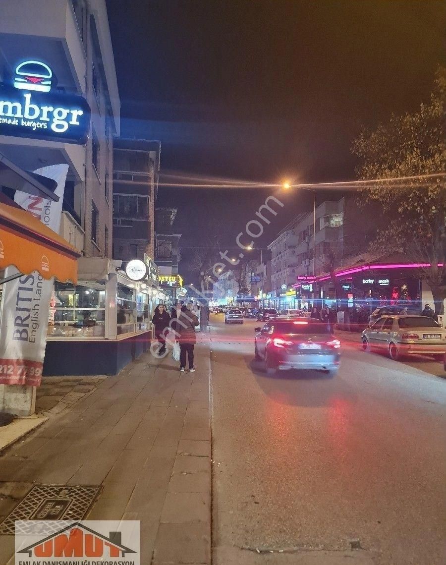 Çankaya Bahçelievler Satılık Kafe & Bar 3. Caddede Cirosu Çok Yüksek Devren Bar