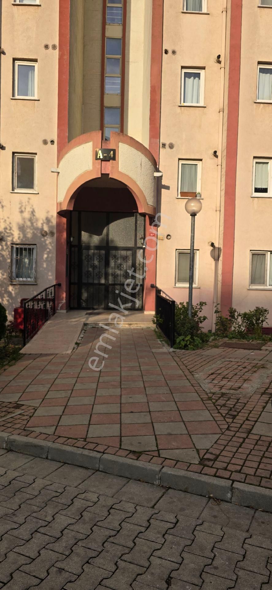 Tuzla Mimar Sinan Okula Yakın Kiralık Daire Tuzla Kiptaş 2. Etap 2+1 Tünel Kalıp Daire