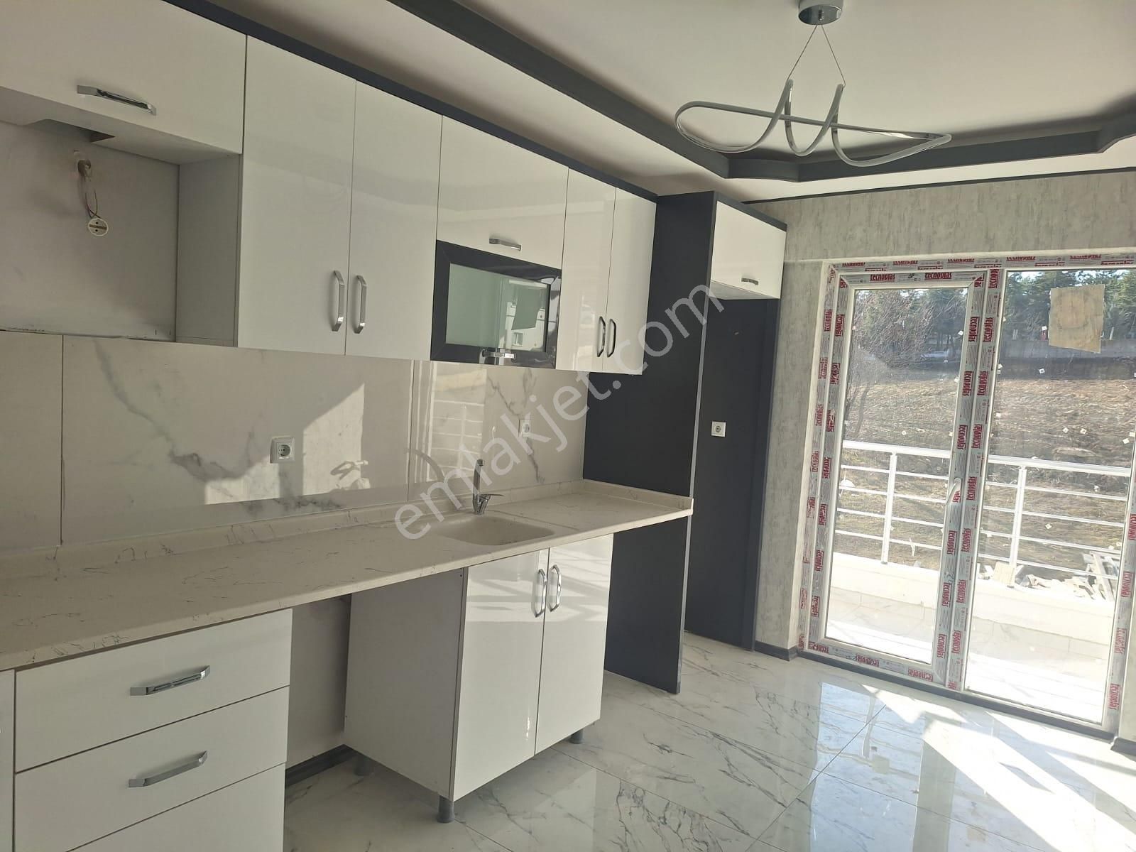 Cihandan Bağlumda Hisar Mah Cadde Yakını Sıfır 3+1 Daire - Görsel 5