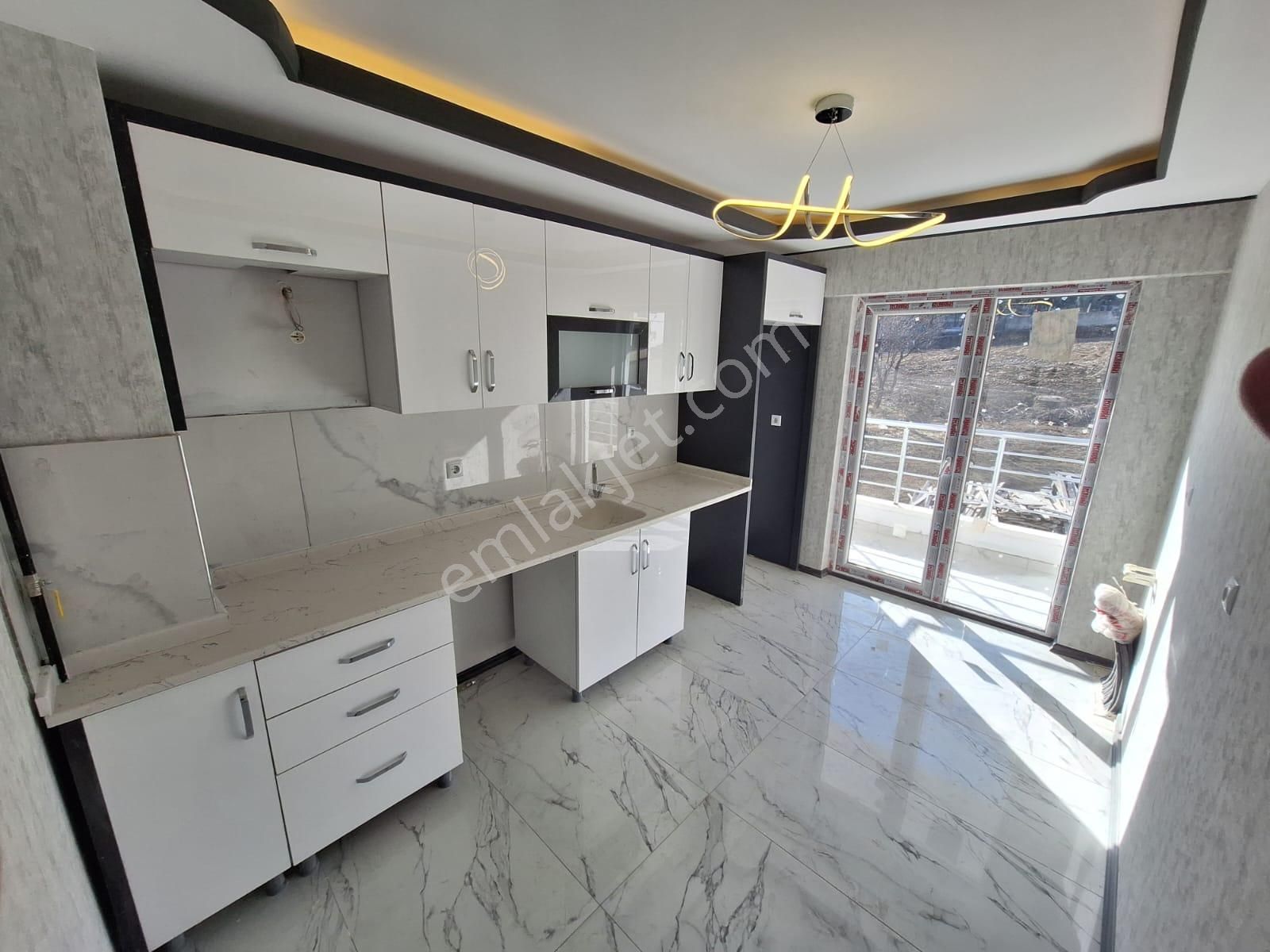 Cihandan Bağlumda Hisar Mah Cadde Yakını Sıfır 3+1 Daire - Görsel 4