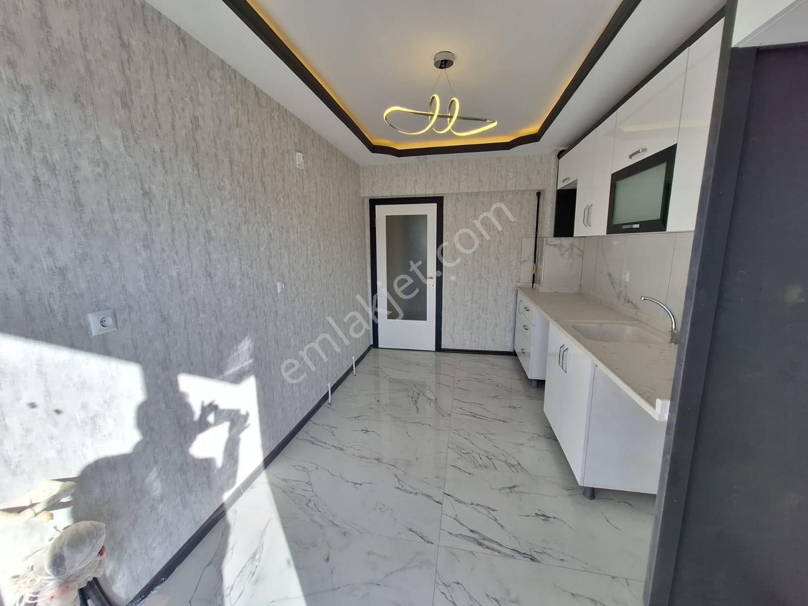 Cihandan Bağlumda Hisar Mah Cadde Yakını Sıfır 3+1 Daire - Görsel 7