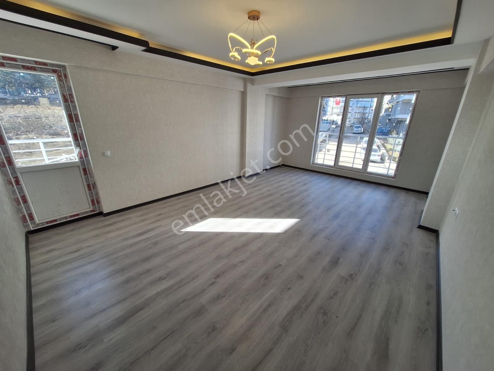 Cihandan Bağlumda Hisar Mah Cadde Yakını Sıfır 3+1 Daire - Görsel 12