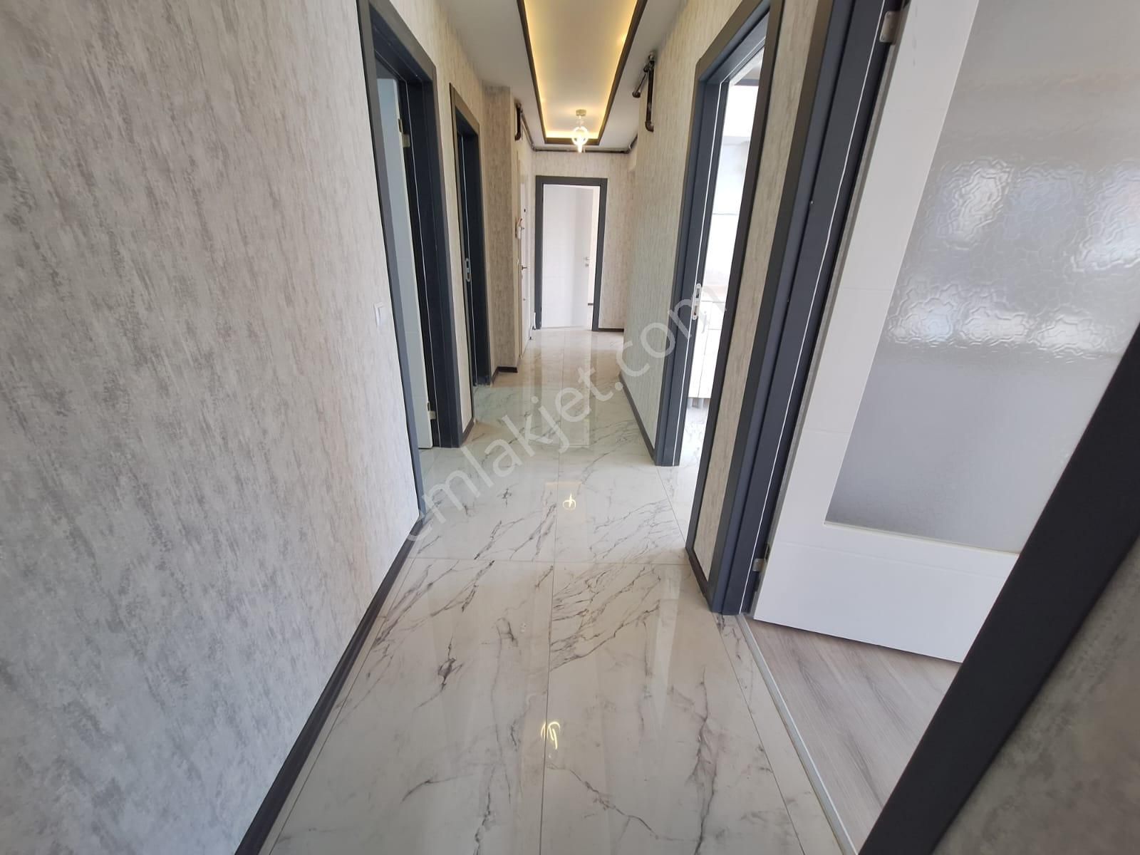 Cihandan Bağlumda Hisar Mah Cadde Yakını Sıfır 3+1 Daire - Görsel 26