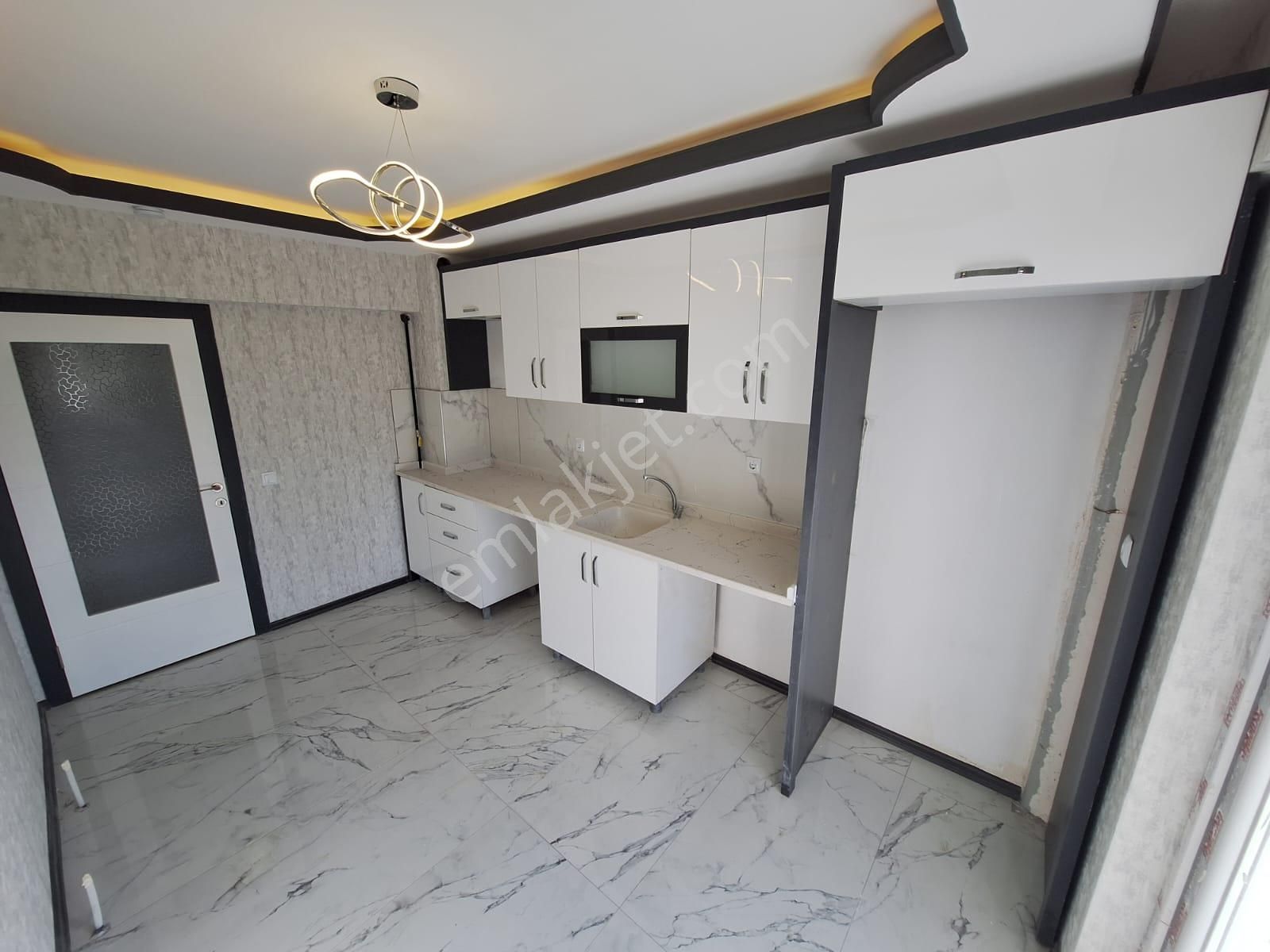 Cihandan Bağlumda Hisar Mah Cadde Yakını Sıfır 3+1 Daire - Görsel 2