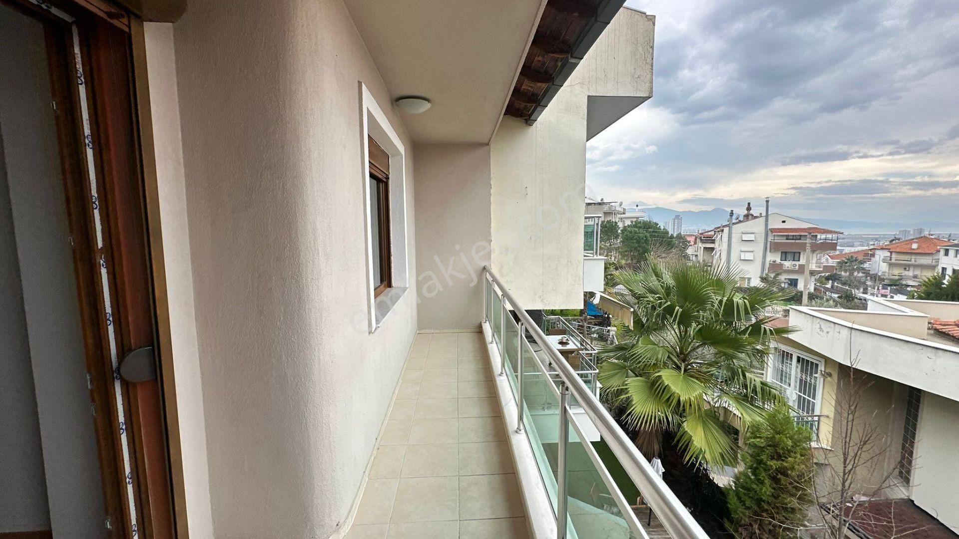 Çiğli Aydınlıkevler Satılık Daire İzmir Mavişehir'e Yakın 3+2 Triplex Villa