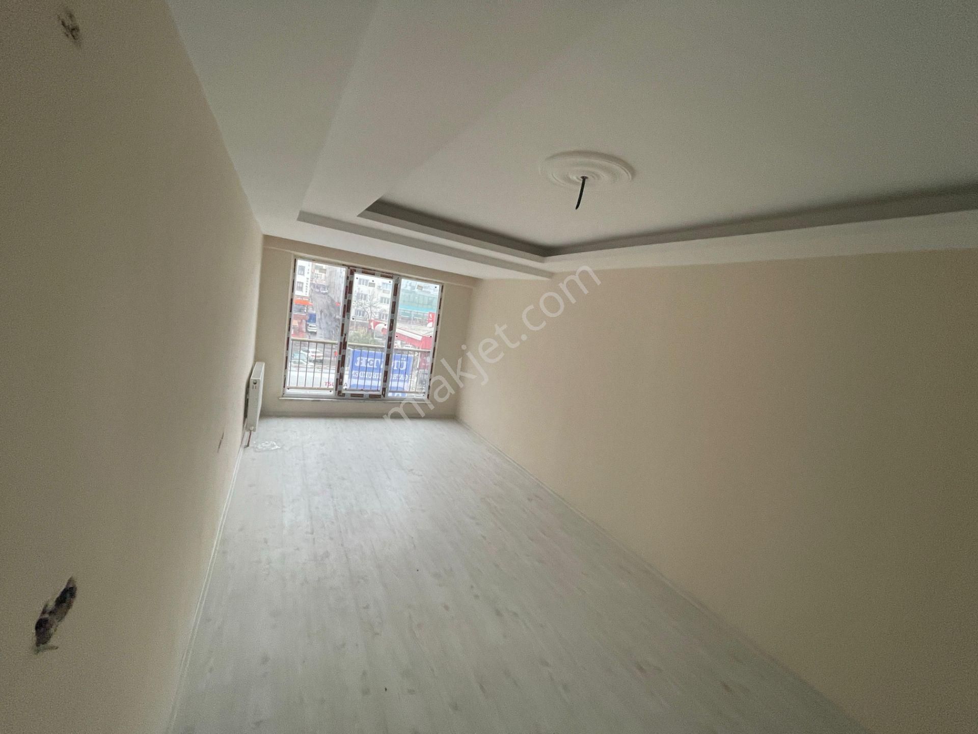 Arnavutköy Arnavutköy Merkez Satılık Daire Üç Kardeşler'den Merkez Mah Satlık 2+1 Lüx 100m² Arakat Daire