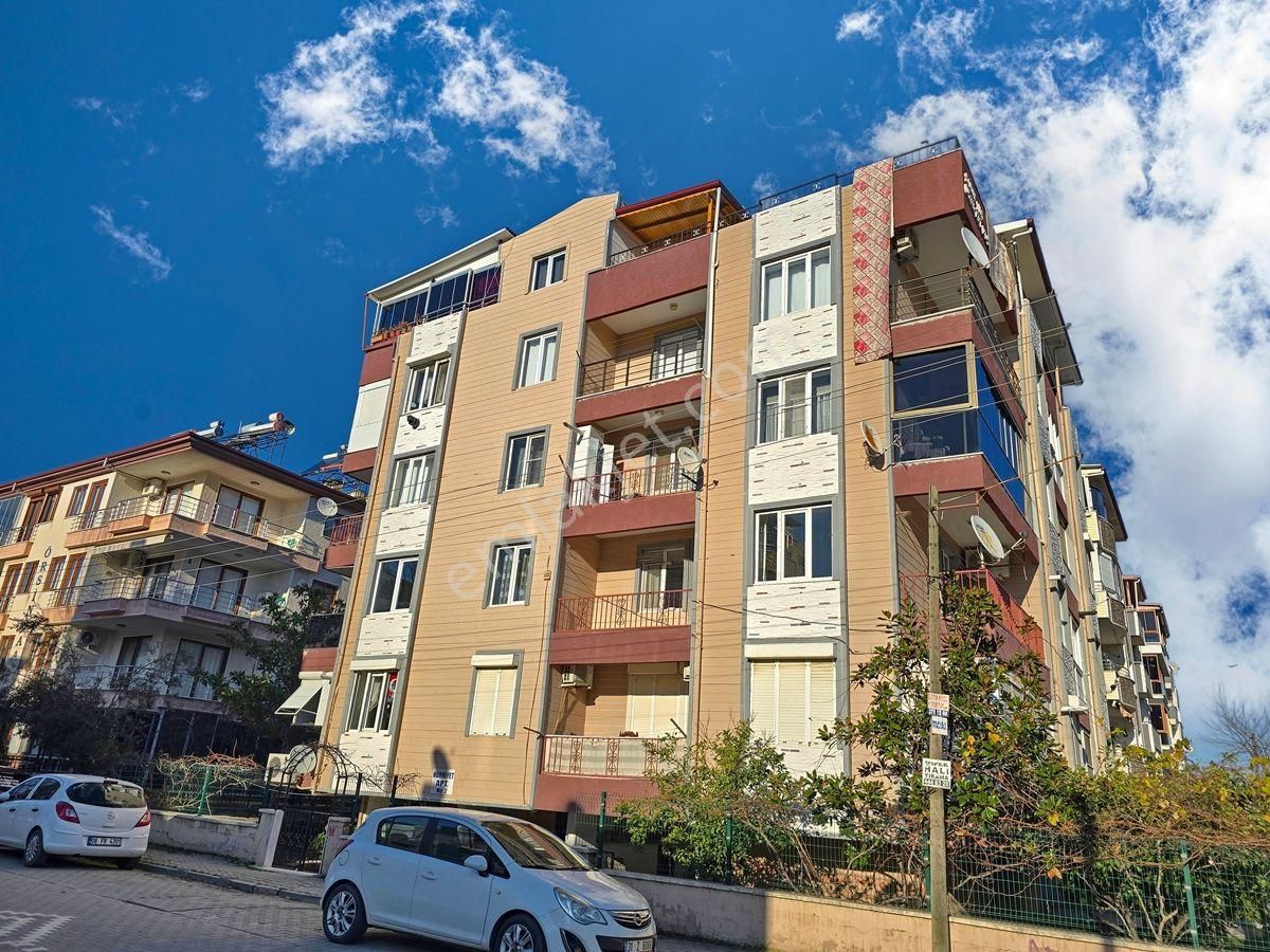 Akçay Altınkum Satılık Daire / Ayrı Mutfak / Denize 300 Metre