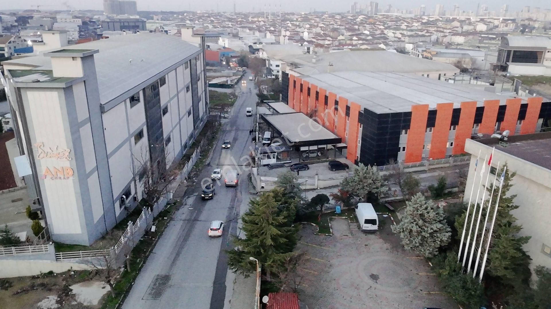 Esenyurt Akçaburgaz Kiralık Fabrika 3.200 M2 Zara Grubu Onaylı Müstakil Tır Girişli Fabrika Katı