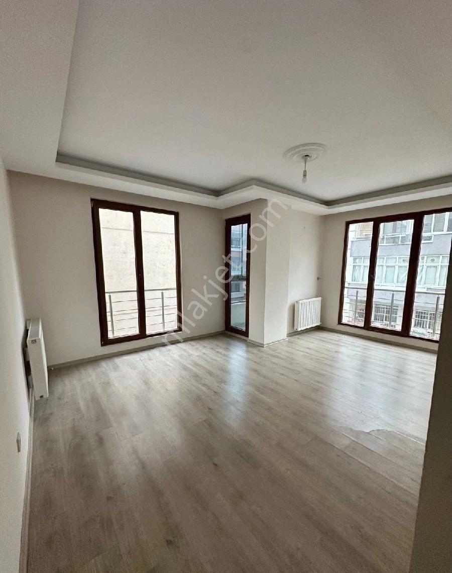 Avcılar Denizköşkler Satılık Daire Avcılar Merkez 3 Oda 1 Salon 3 Yıllık 130 M2