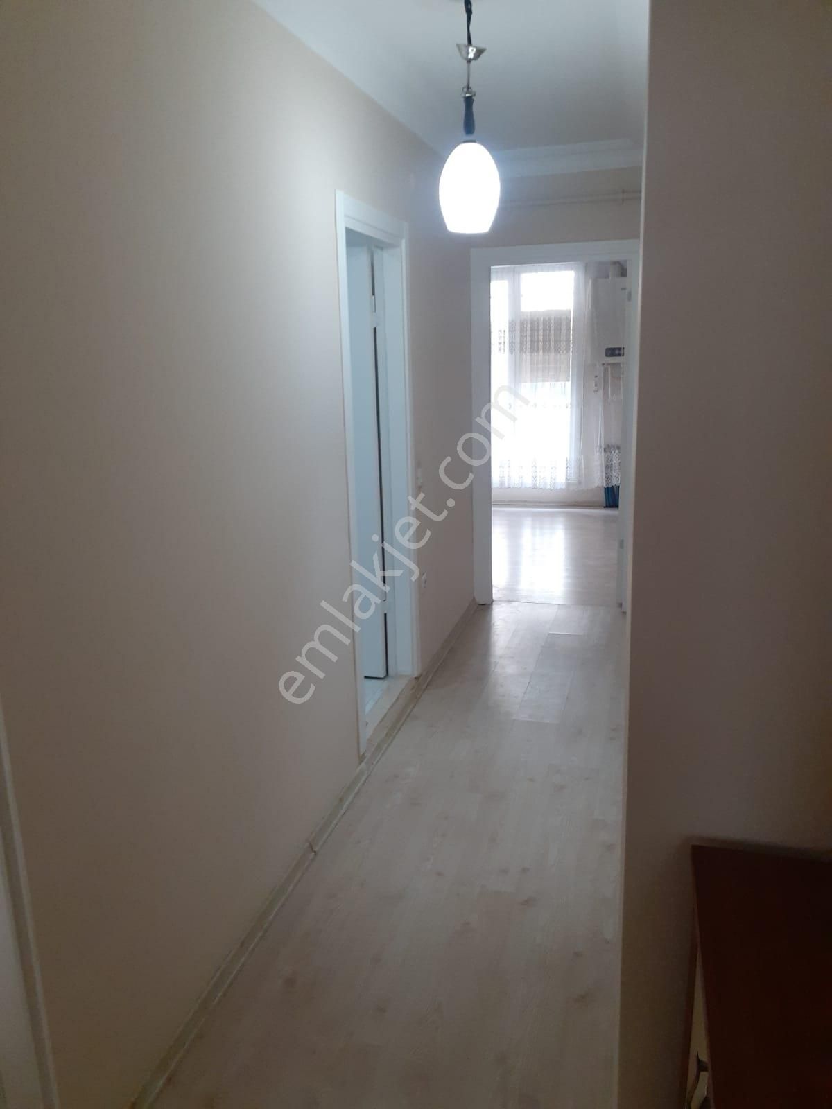Sahibinden Metrobüse Yakın 2+1 Yüksek Giriş Kiralık Daire