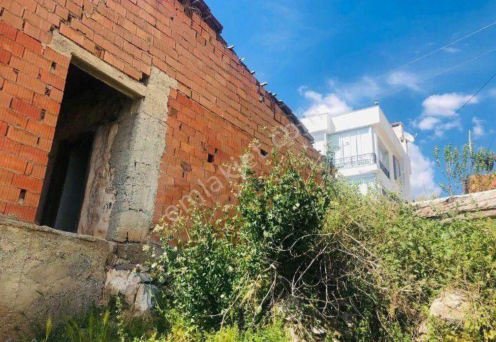 Muğla Milas Kazıklı Köyünde Müstakil Kargır Ev - Görsel 4