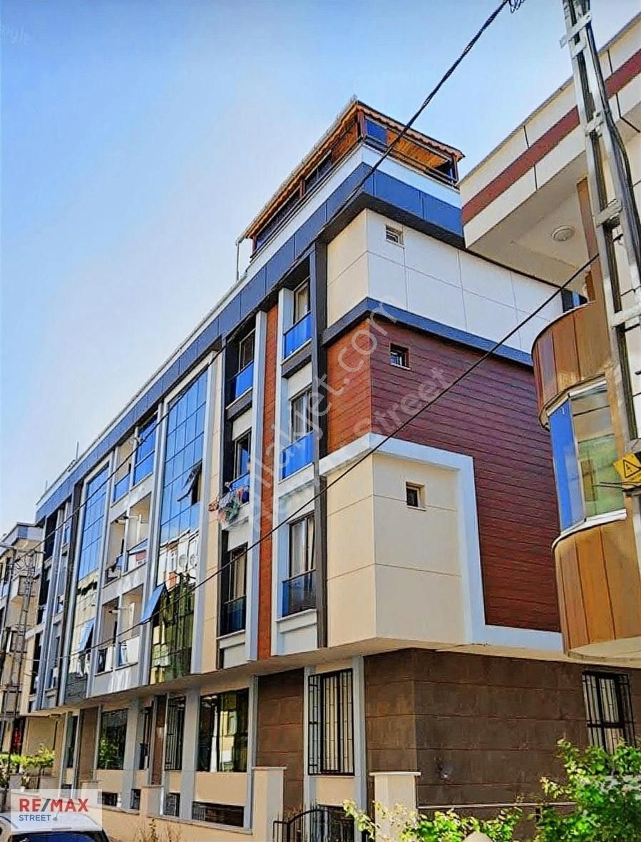 Küçükçekmece Halkalı Merkez Satılık Daire Re/max Street'ten Halkalı Merkez Mah 2+1 Satılık Daire