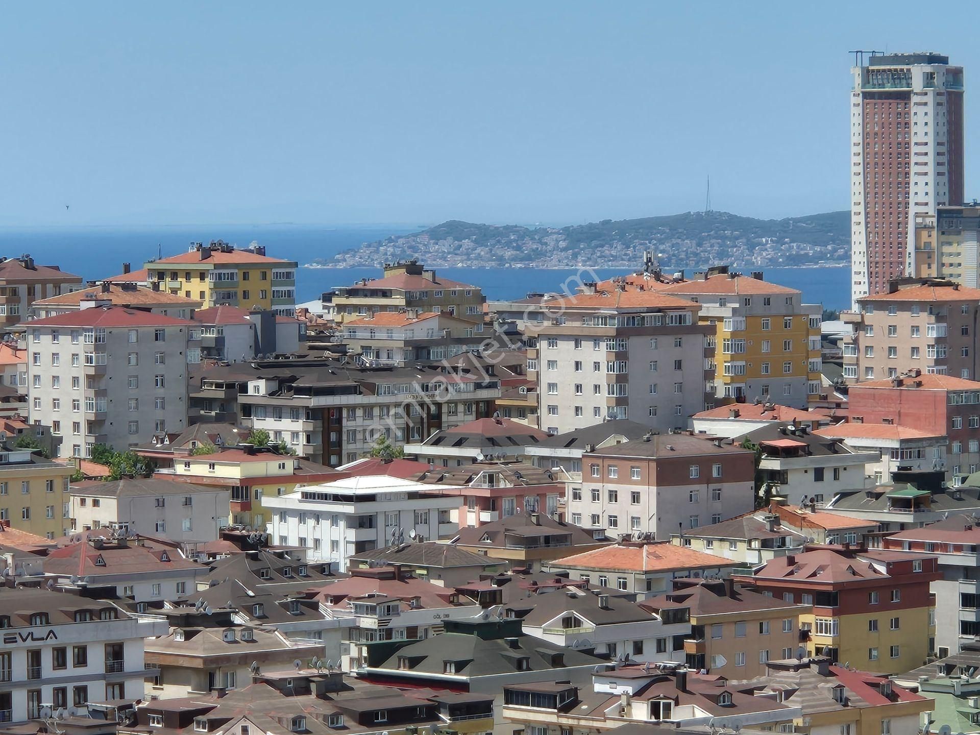 Ataşehir İnönü Satılık Daire İnönü Mh.iskanlı Binada Deniz-ada Manzaralı Ebeveyn Banyolu 3+1