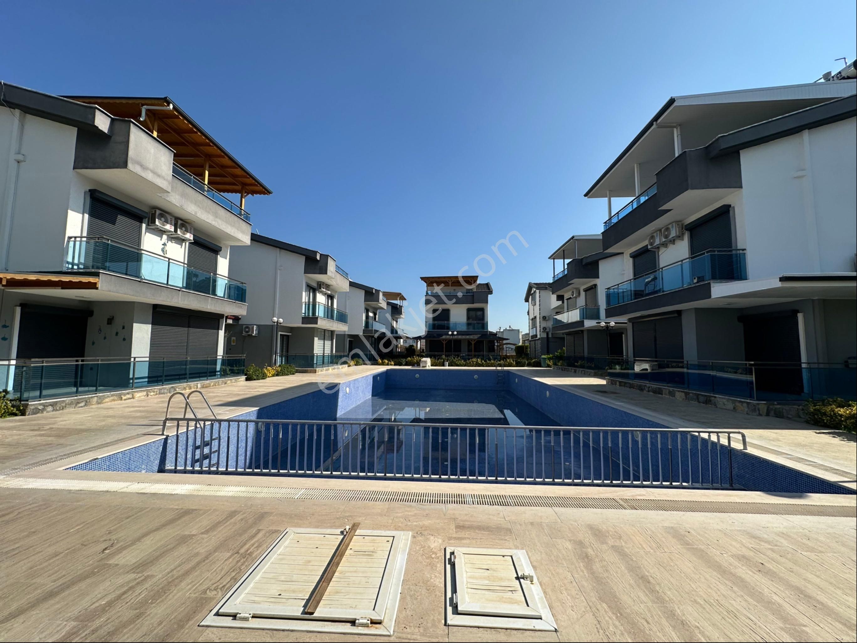 Didim Mavişehir Satılık Villa Didim Mavişehirde Denize Yakın 3+1 Site İçinde Ön Cephe Vila