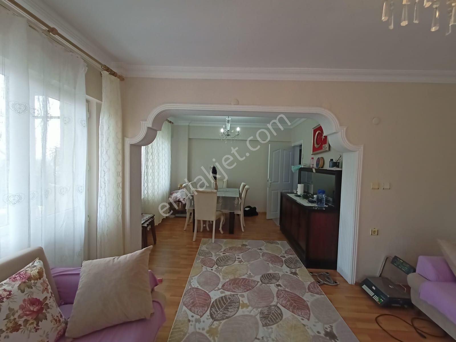 Arifiye Cumhuriyet Satılık Daire Alp Gayrimenkulden Satılık Teraslı 5+2 Daire