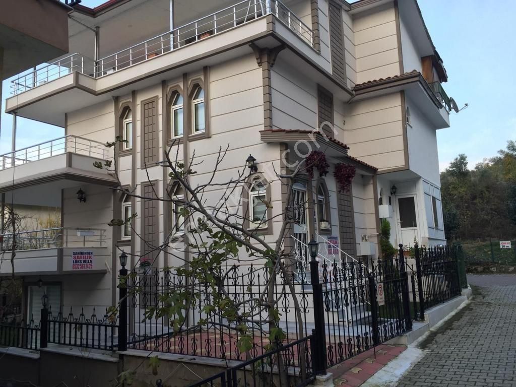 Çınarcık Koru Bld. (Hürriyet) Satılık Daire Satılık Villa