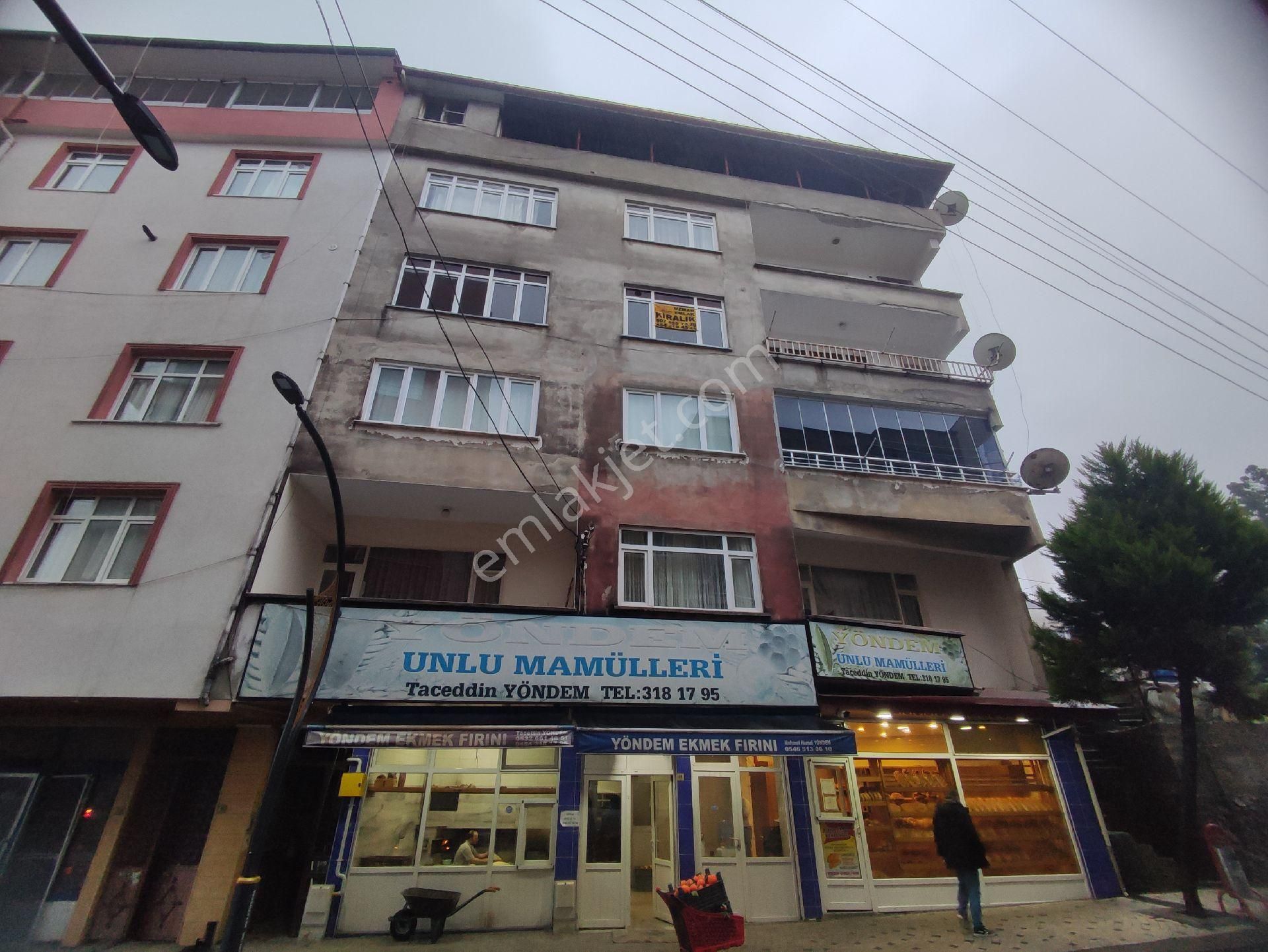 Bulancak İsmet Paşa Kiralık Daire Uzman Emlak'tan Doğalgazlı Cadde Üzerinde Kiralık Daire