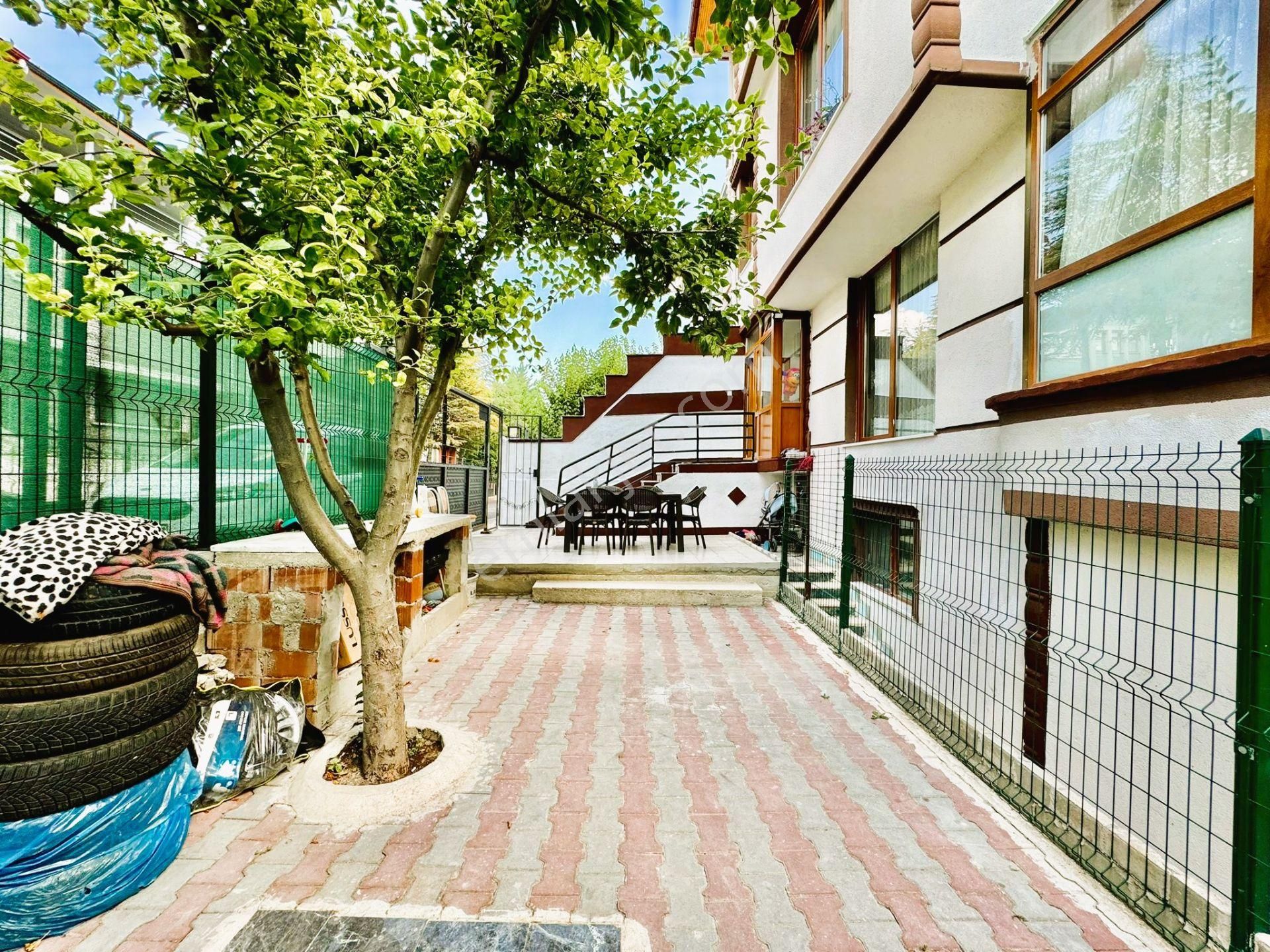 Pursaklar Saray Cumhuriyet Satılık Villa Vadim Emlak Farkı İle Müstakil 5+2 Fuul Yapılı Bahçeli Villa