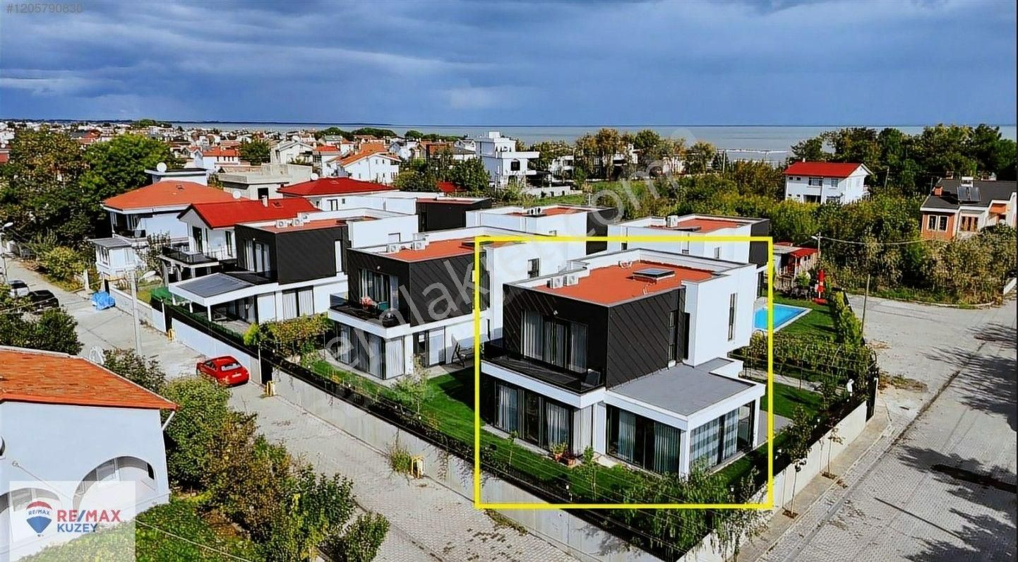 Atakum Yeşilyurt Satılık Villa Atakum Sahilde Eşyalı Satılık Lüks Villa