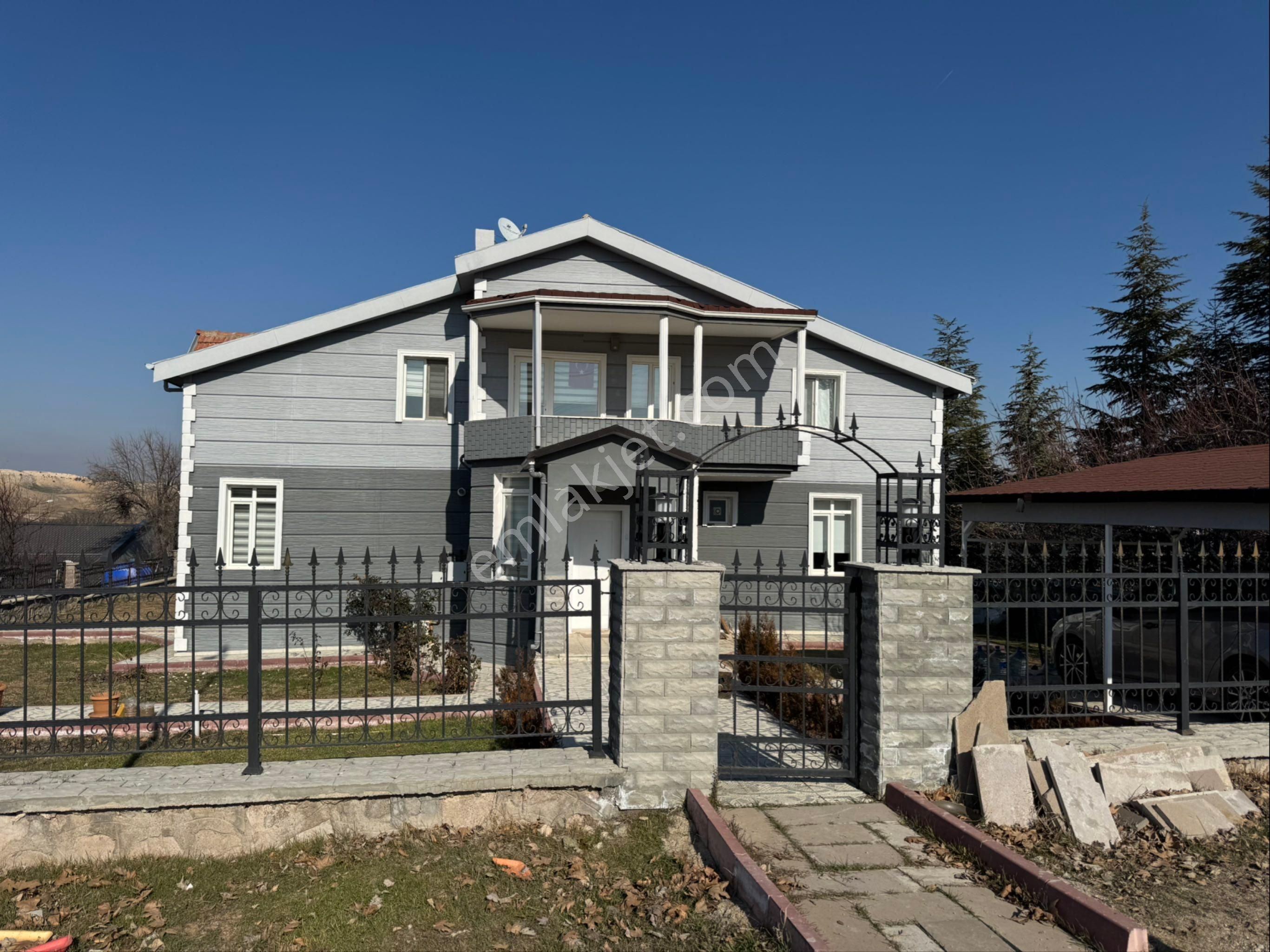 Sincan Yenihisar Satılık Villa Temelli Bayındır Sitesinde Full Yapılı Bağımsız Villa