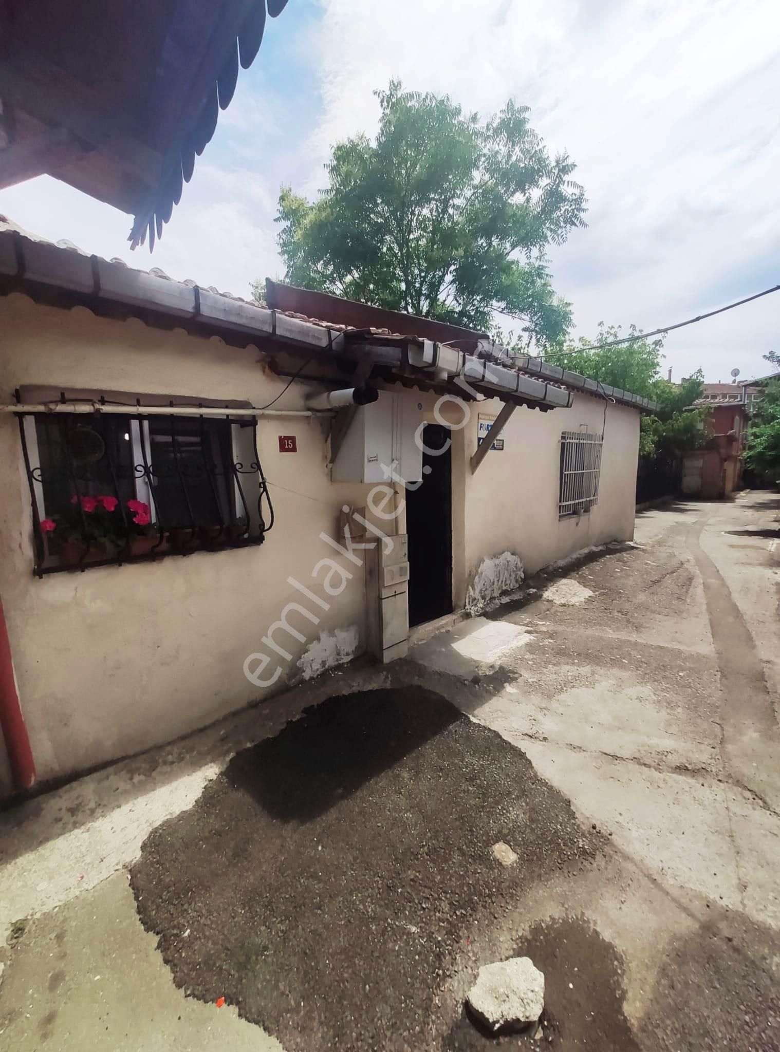 Eyüp Nişancı Zalpaşada 1+1 , 60m2 , Tek Katlı Müstakil Ev, Kombili, Bakımlı - Görsel 3