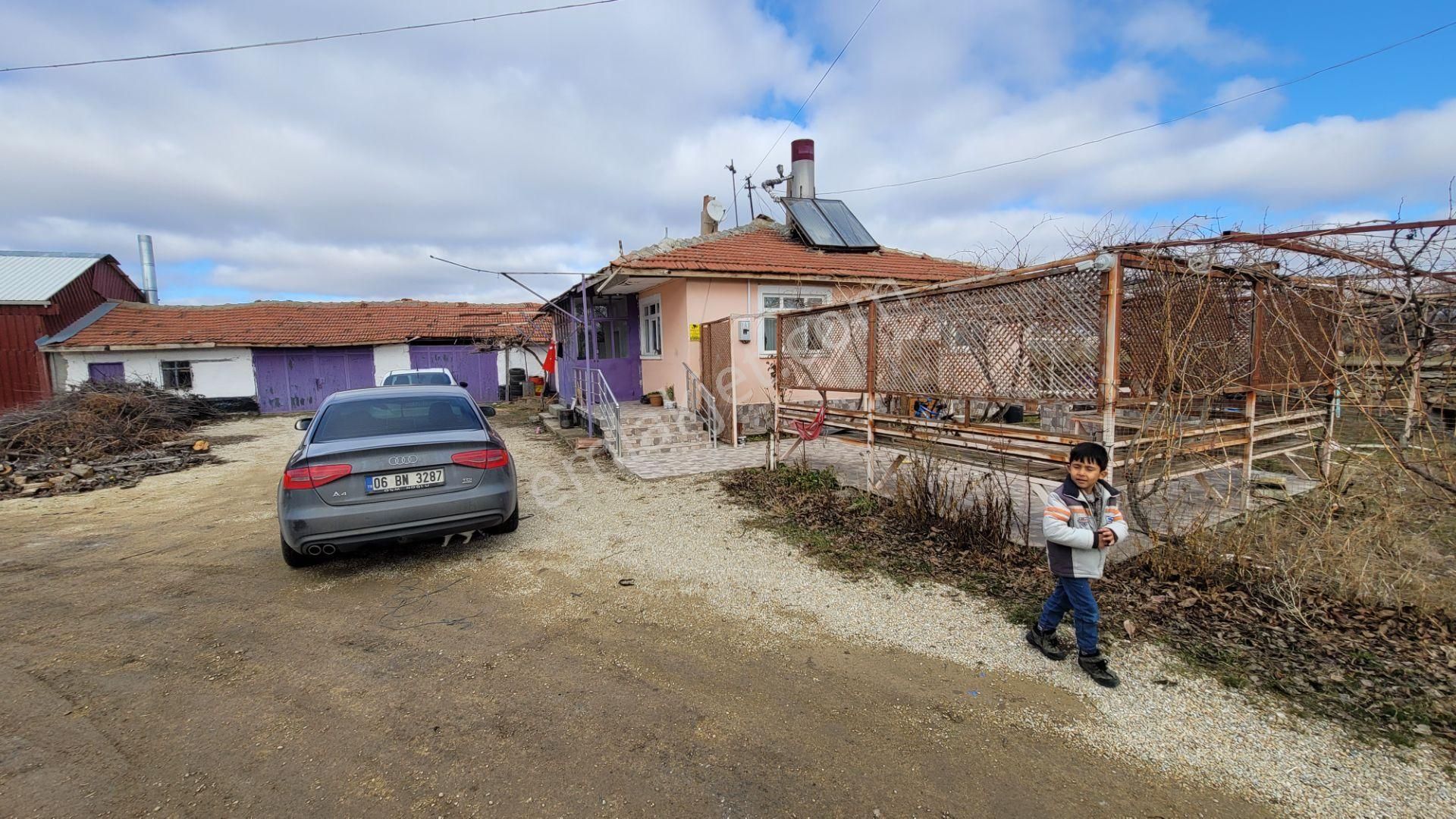 Boztepe Yeni Satılık Müstakil Ev Boztepe Malya Cad.740.m2.arsa Üzerinde Müstakil İçi Dışı Yapılı