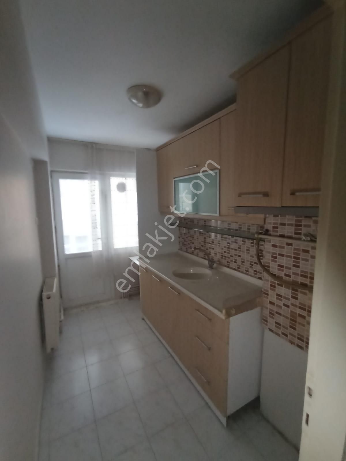 Karabağlar Basın Sitesi Satılık Daire Yeşilyurt Devlet Hastane Yakını 1+1 Satılık