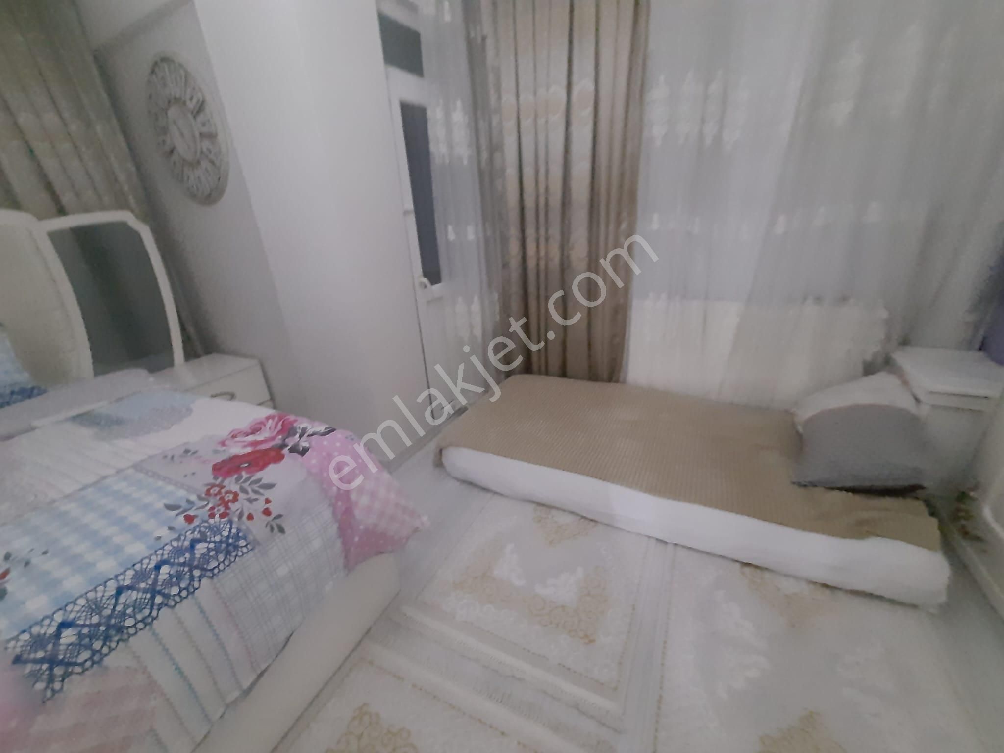 Soğanlı Meydana Yakın 4+2 Satılık 18 Yıllık Dubleks Daire - Görsel 15