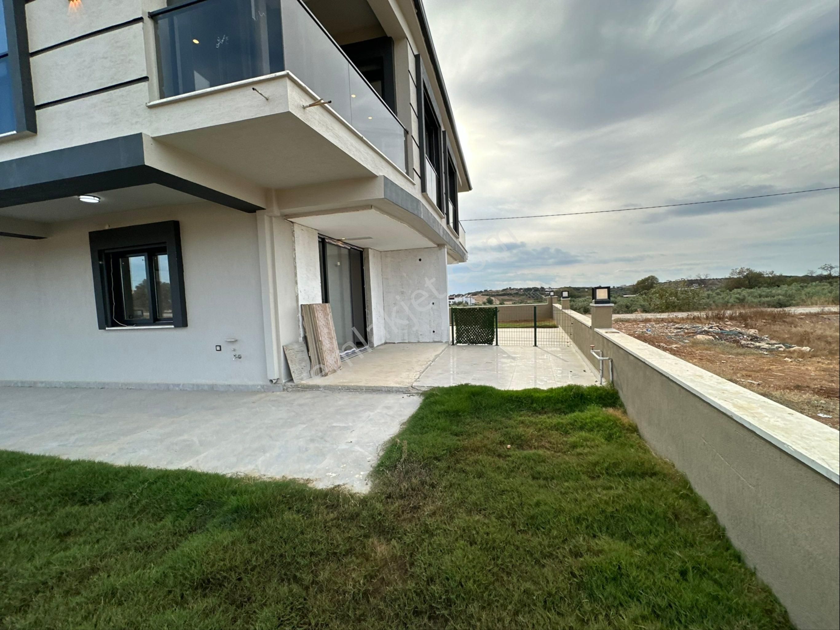 Didim Hisar Satılık Villa Didimde 3+1 Geniş Bahçeli Villa Ön Cephe Fırsat