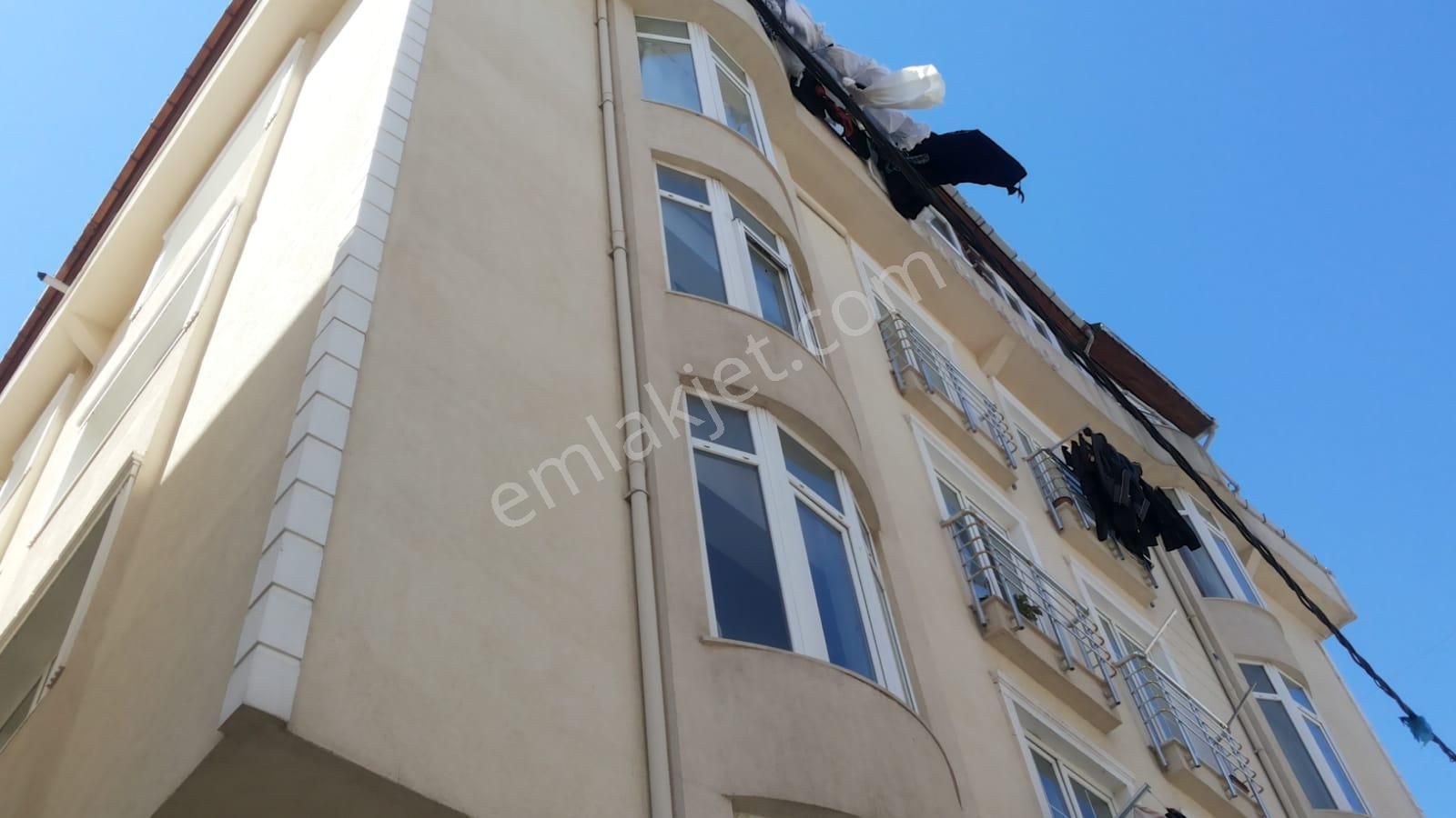 Ümraniye Namık Kemal Okula Yakın Kiralık Daire Ümraniye N.kemalde 2+1 Kiralık 80m Yüksek Giriş Daire No:140