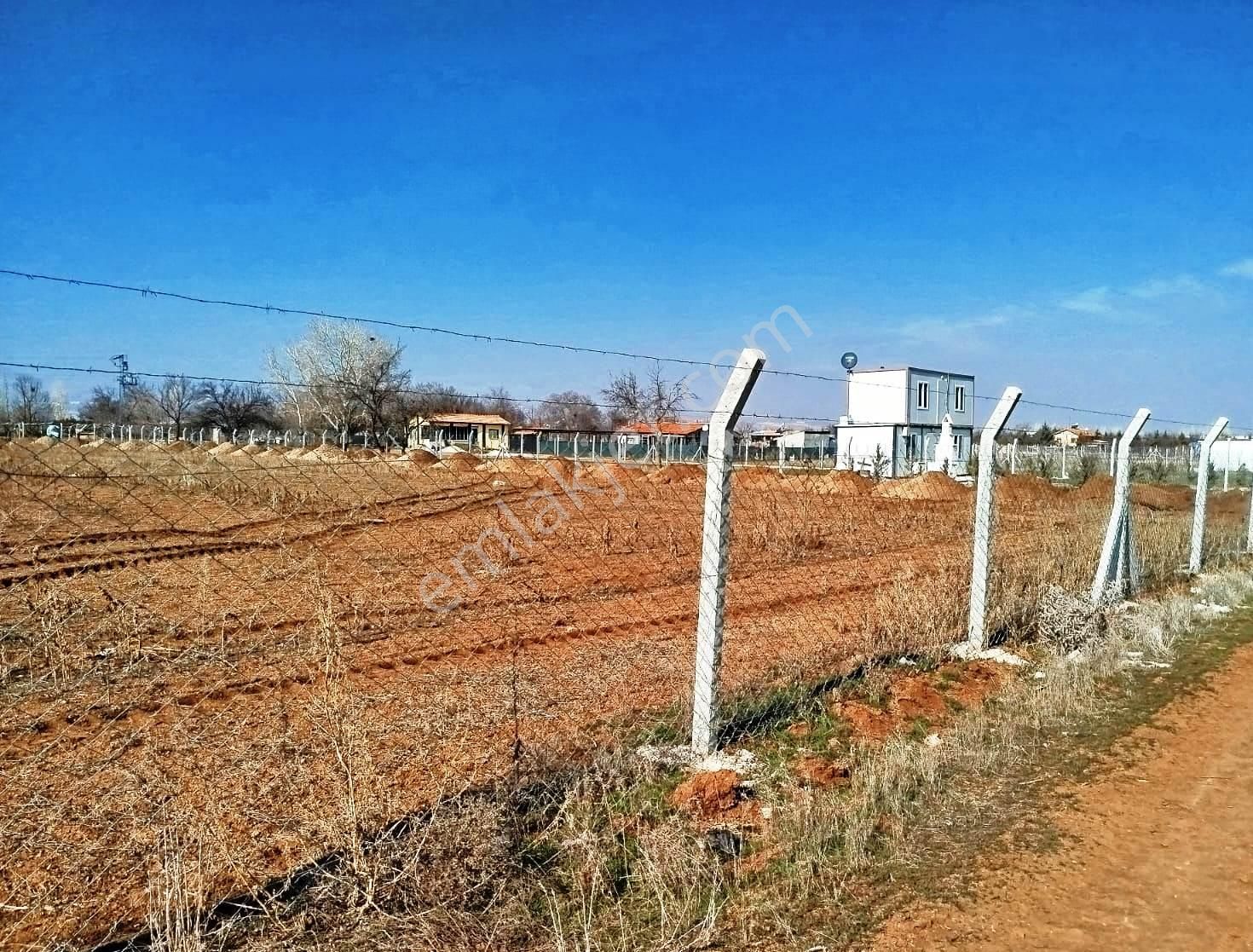 Baha'dan Karahüyükte Kongaz Yakını Etrafı Çevrili Hesaplı Tarla - Görsel 3