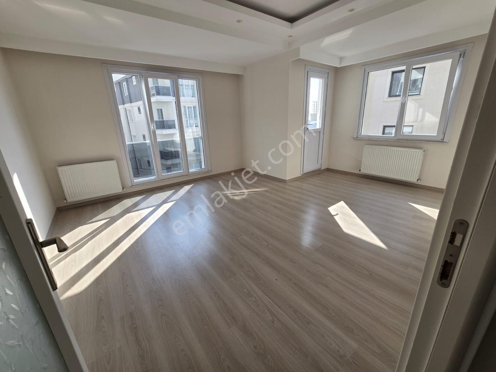 Beylikdüzü Kavaklıda 125m2 Büyük Daire 3.kat Satılık - Görsel 3