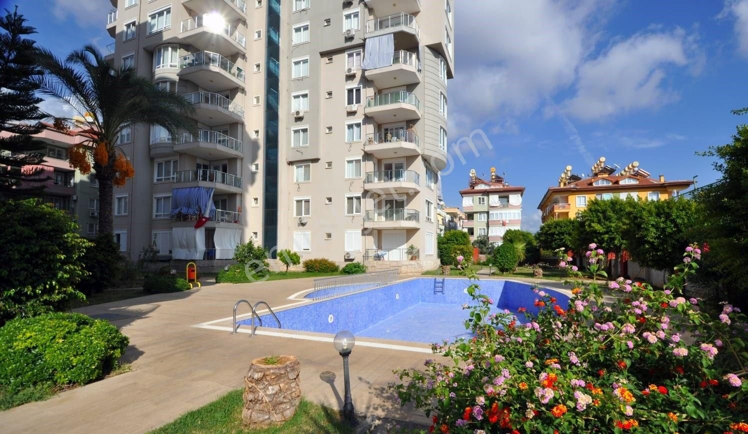 Alanya Kadıpaşa Kiralık Daire Alanya Kadıpaşa'da Kiralık 4+1 Havuzlu Site İçi Boş Daire