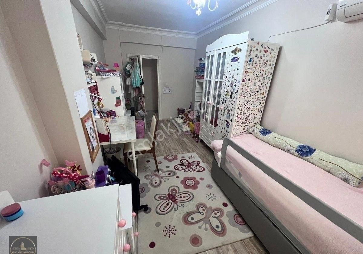 Muratpaşa Yeşilbahçe Satılık Daire Antalya Yeşilbahçe'de 3+1, 140m², Asansörlü, Ayrı Mutfaklı, Açık Otoparklı Daire