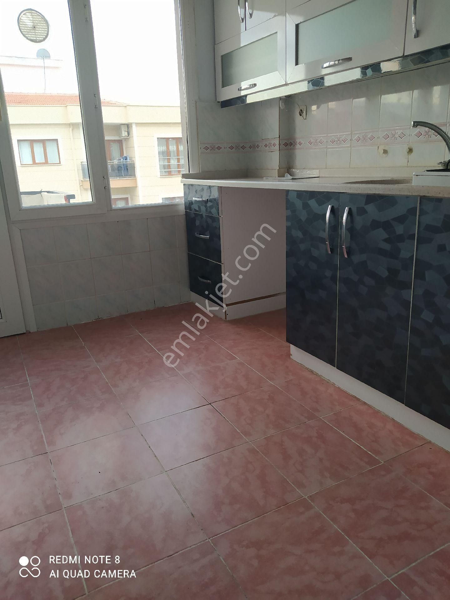 Bergama Fatih Satılık Daire Fatih'te Doğal Gazlı 3+1 Satılık Veya Kiralık Daire