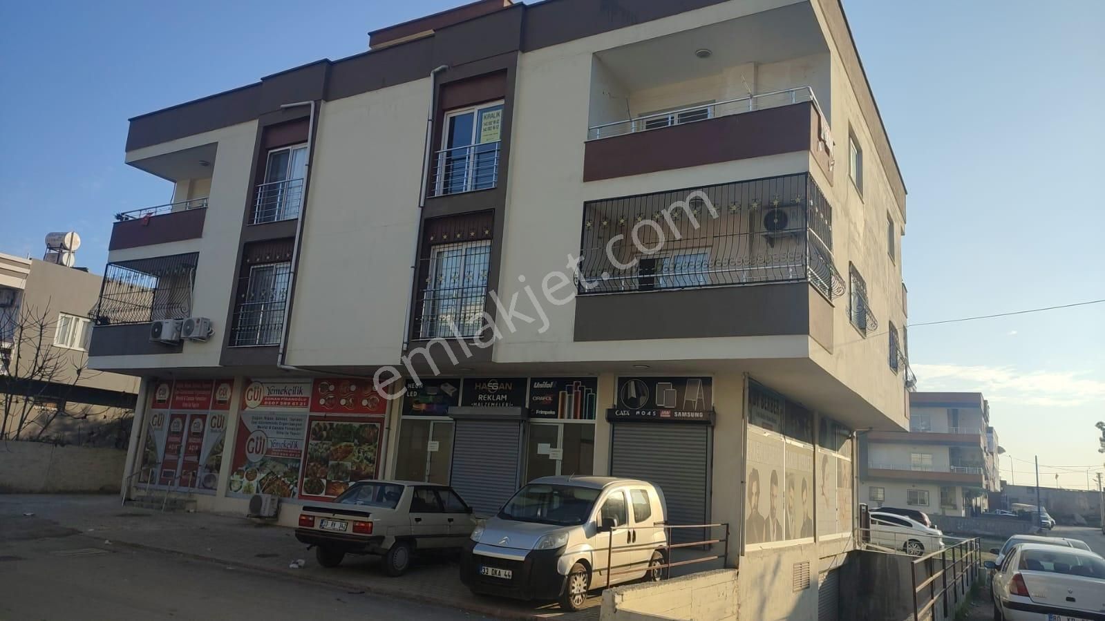 Tarsus Fevzi Çakmak Kiralık Daire Dinç Emlak'dan Tarsu Avm Yanın'da 3+1 Katta Kiralık Boş Daire