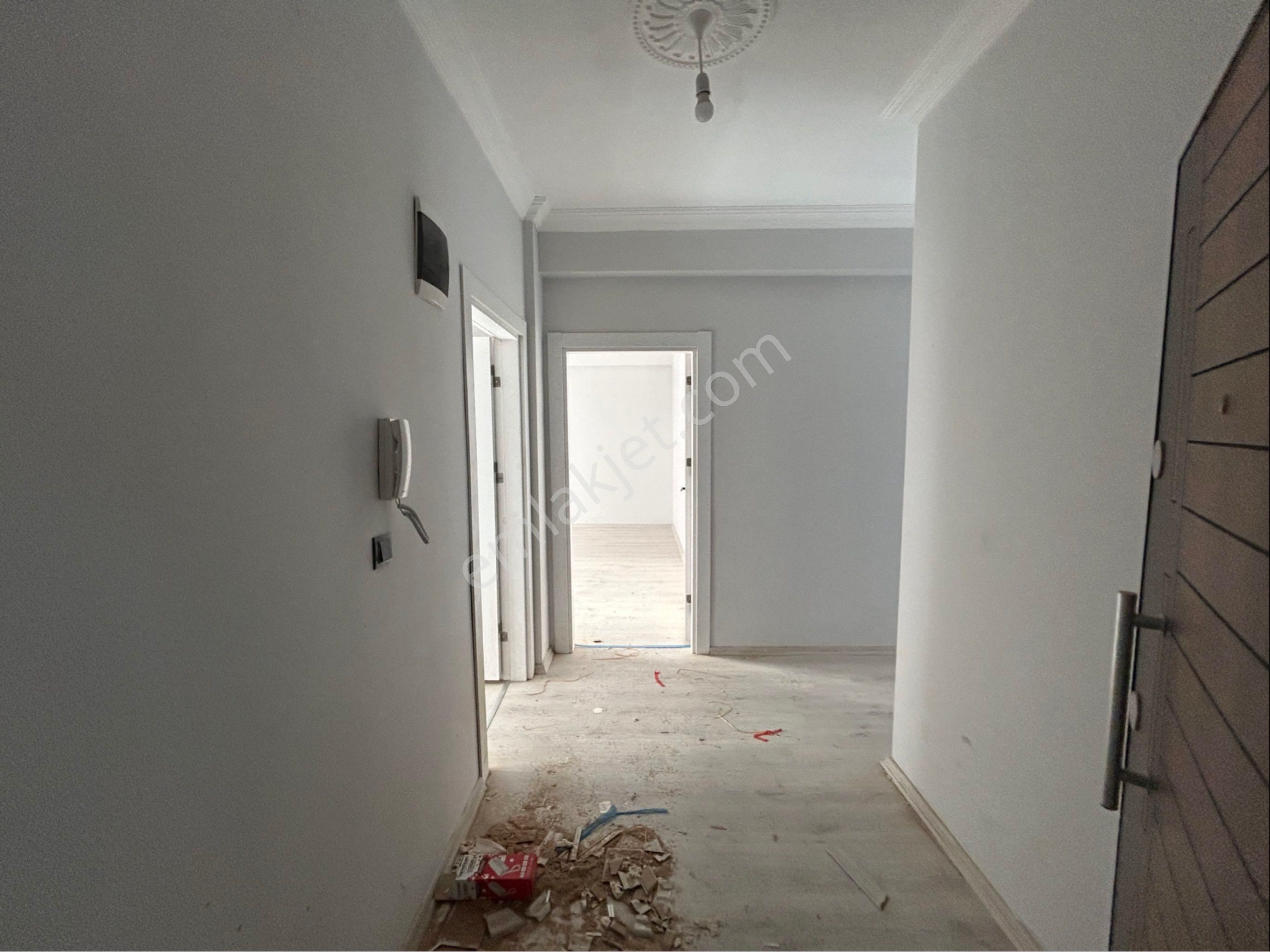 Kars Merkez Şehitler Satılık Daire Mondi Home Yakın Sıfır 2+1 Mutfak Dolaplı Balkon Yol Güney Cephe