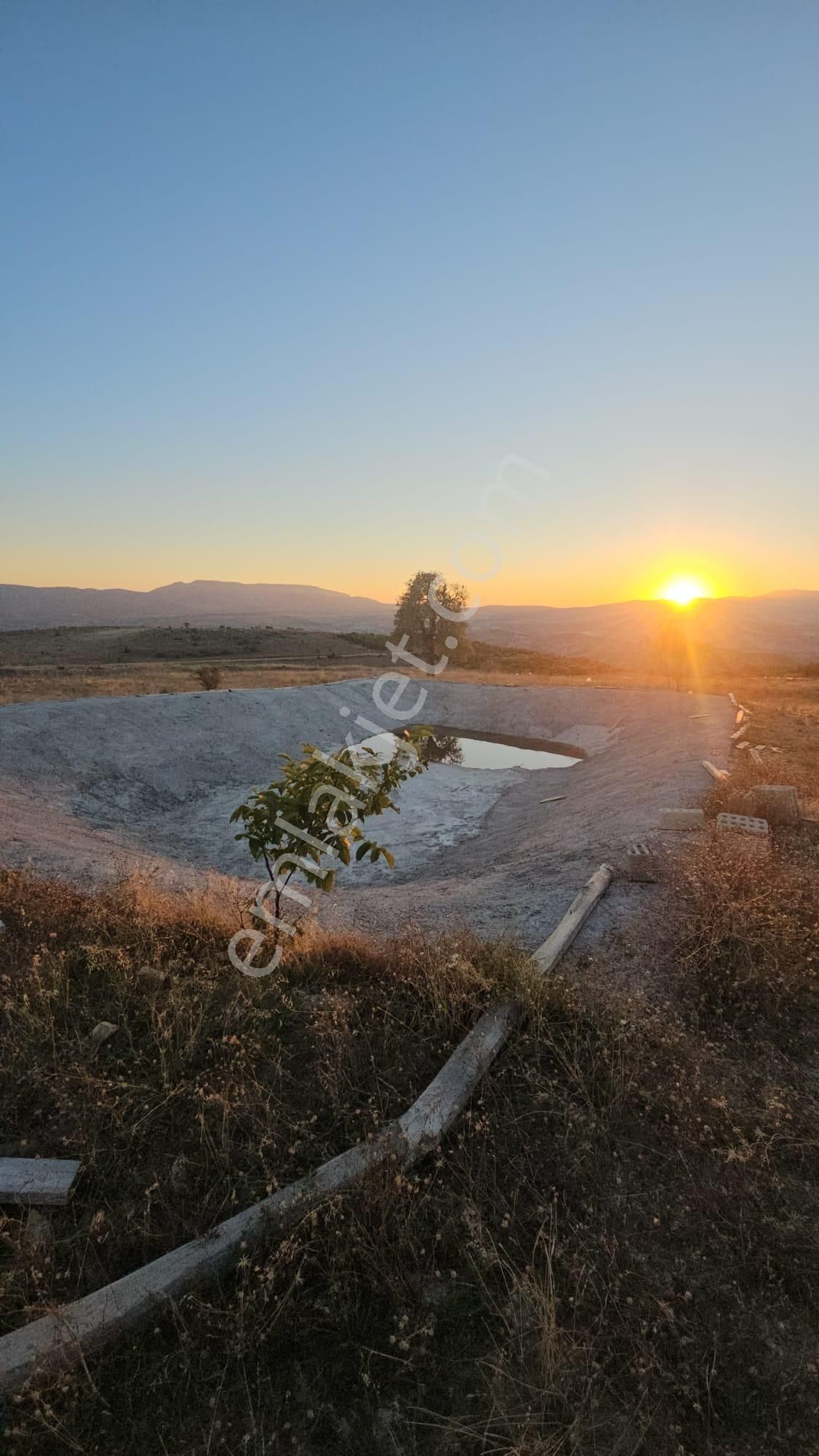 Selçuklu Tatköy Satılık Tarla Konya Selçuklu Tatköy 81.000 M2 Tarım Arazisi Sille Baraj Manzaralı 300 Tonluk Sulama Havuzu