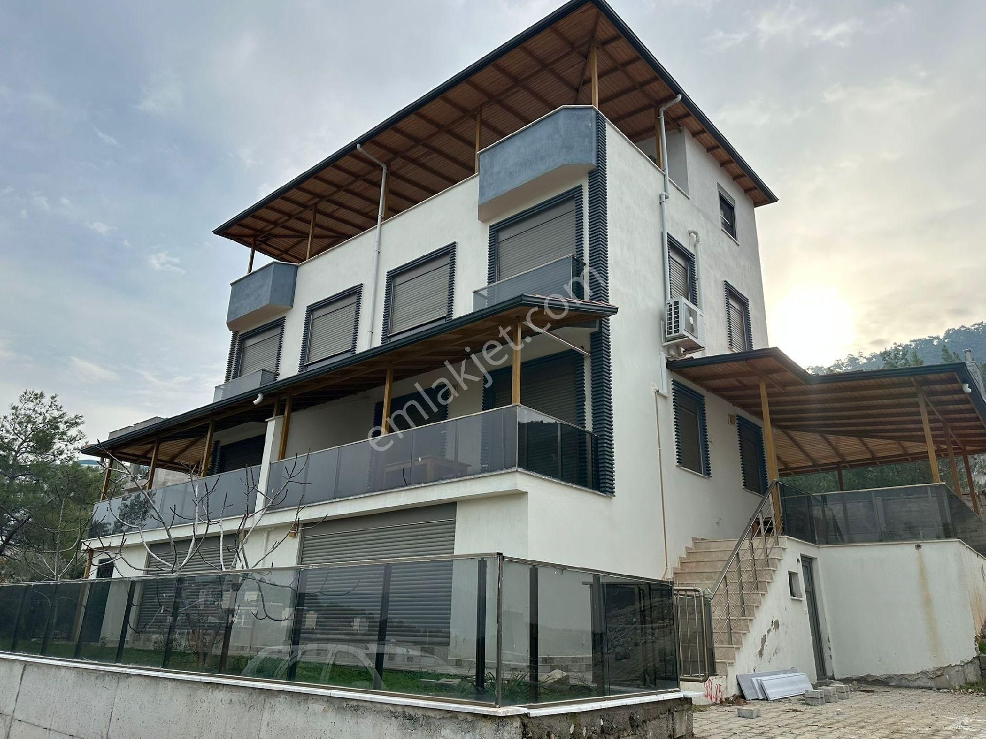 🌄🏠 Didim Akbük’te Panoramik Deniz Manzaralı Satılık 4+1 Tripleks Villa 🏠🌄 - Görsel 2