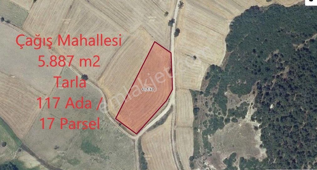 Bigadiç Çağış Satılık Tarla Arter Emlak'tan Çağış’da 3 Cephe Yolu Olan Satılık 5.887 M² Tarla