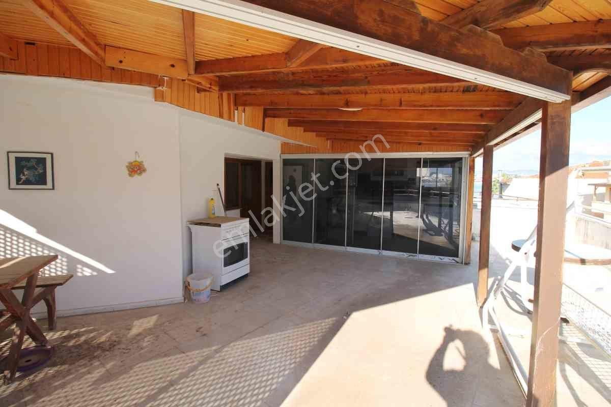 Altınkum Plajı'nın Bır Sokak Gerısınde Satılık Denız Manzaralı Bına - Görsel 10