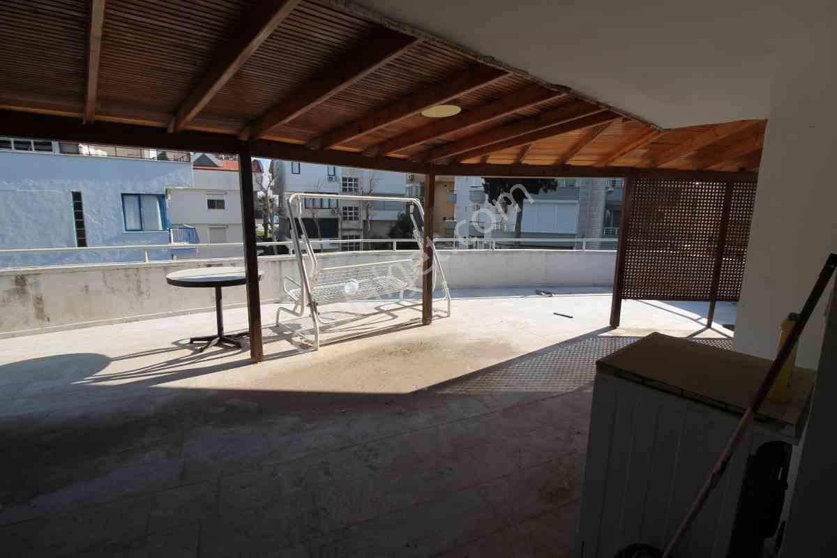 Altınkum Plajı'nın Bır Sokak Gerısınde Satılık Denız Manzaralı Bına - Görsel 19