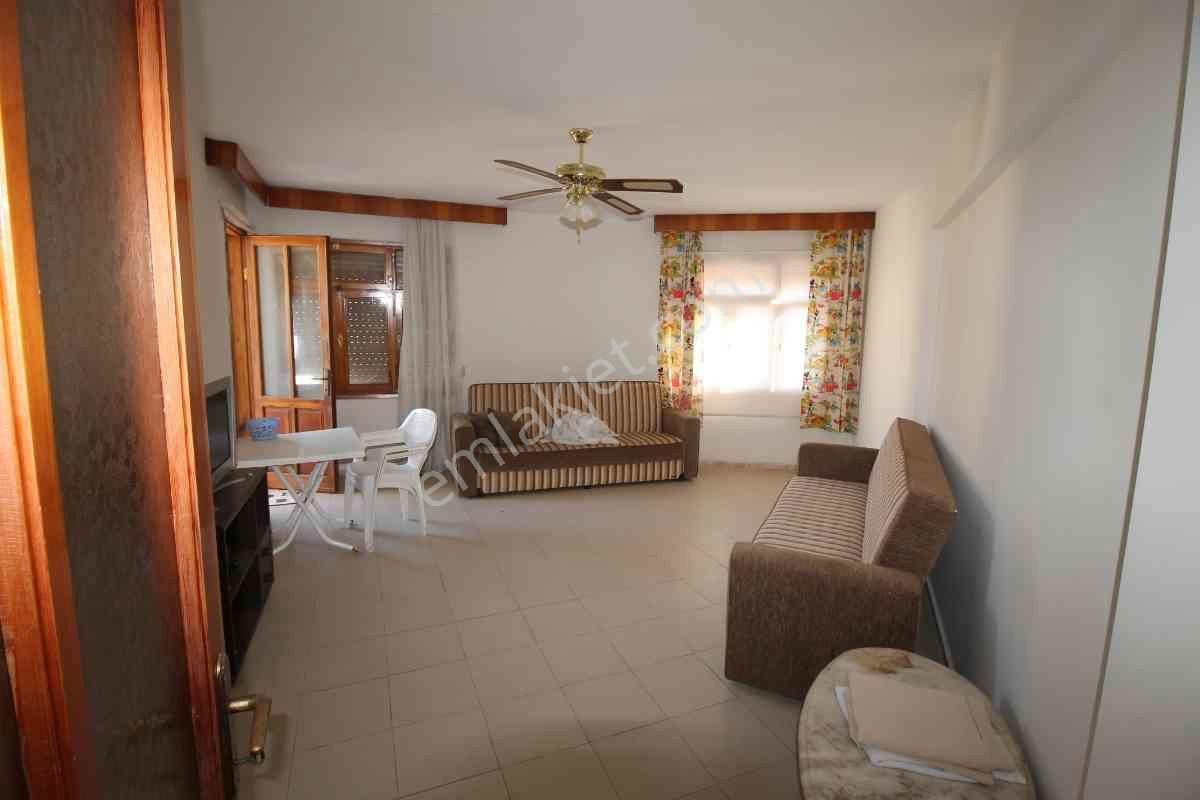 Altınkum Plajı'nın Bır Sokak Gerısınde Satılık Denız Manzaralı Bına - Görsel 7