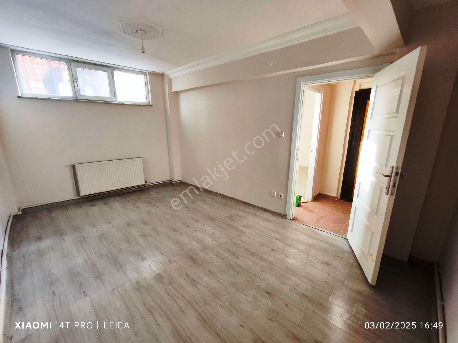 Eyüpsultan Defterdar Kiralık Daire Eyüp Defterdar Otakçılarda 2+1 , 90m2 , Bakımlı , Kombili , Bahçeli Kiralık Daire