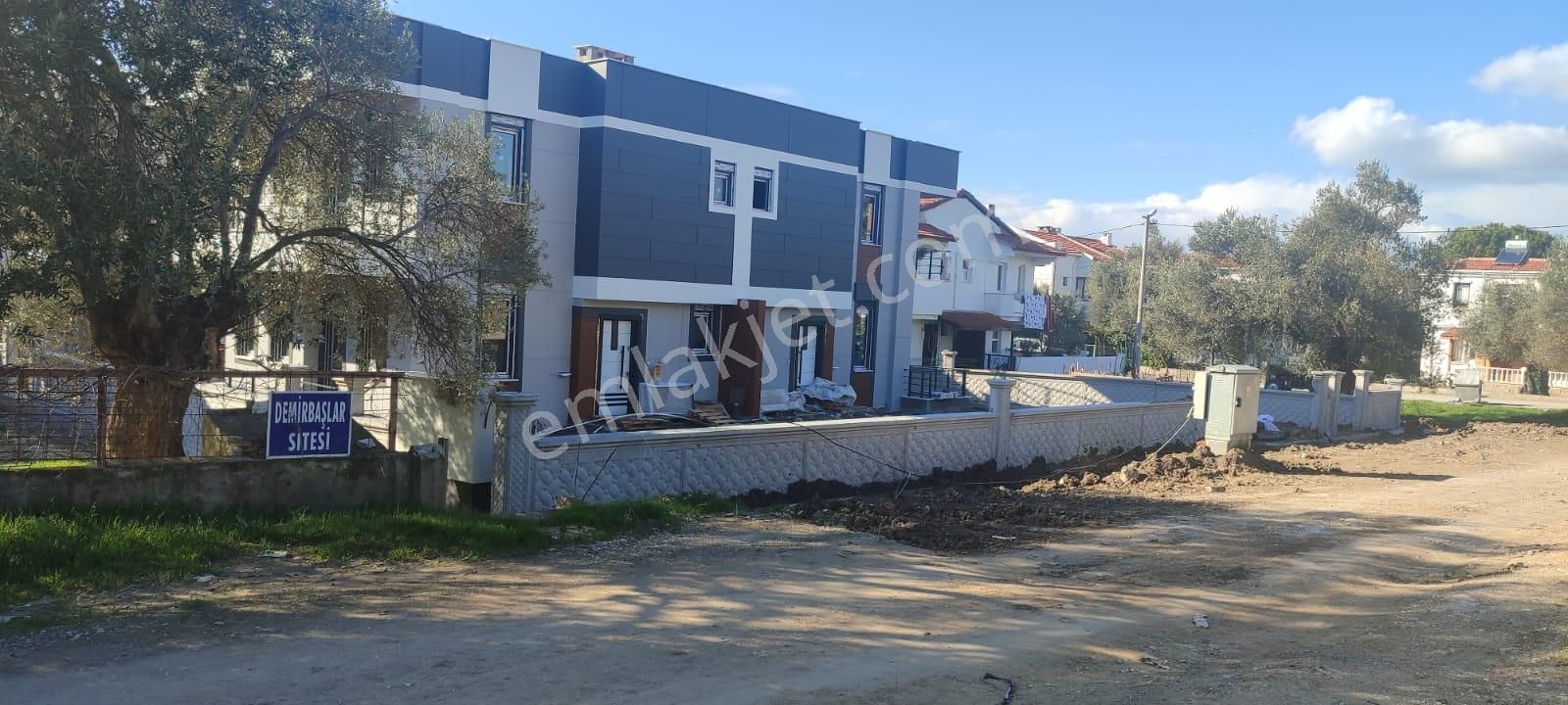 Deniz Manzaralı Zeytinlik – 2700 M² – İmarın Dibinde! 🌿🌊 - Görsel 3