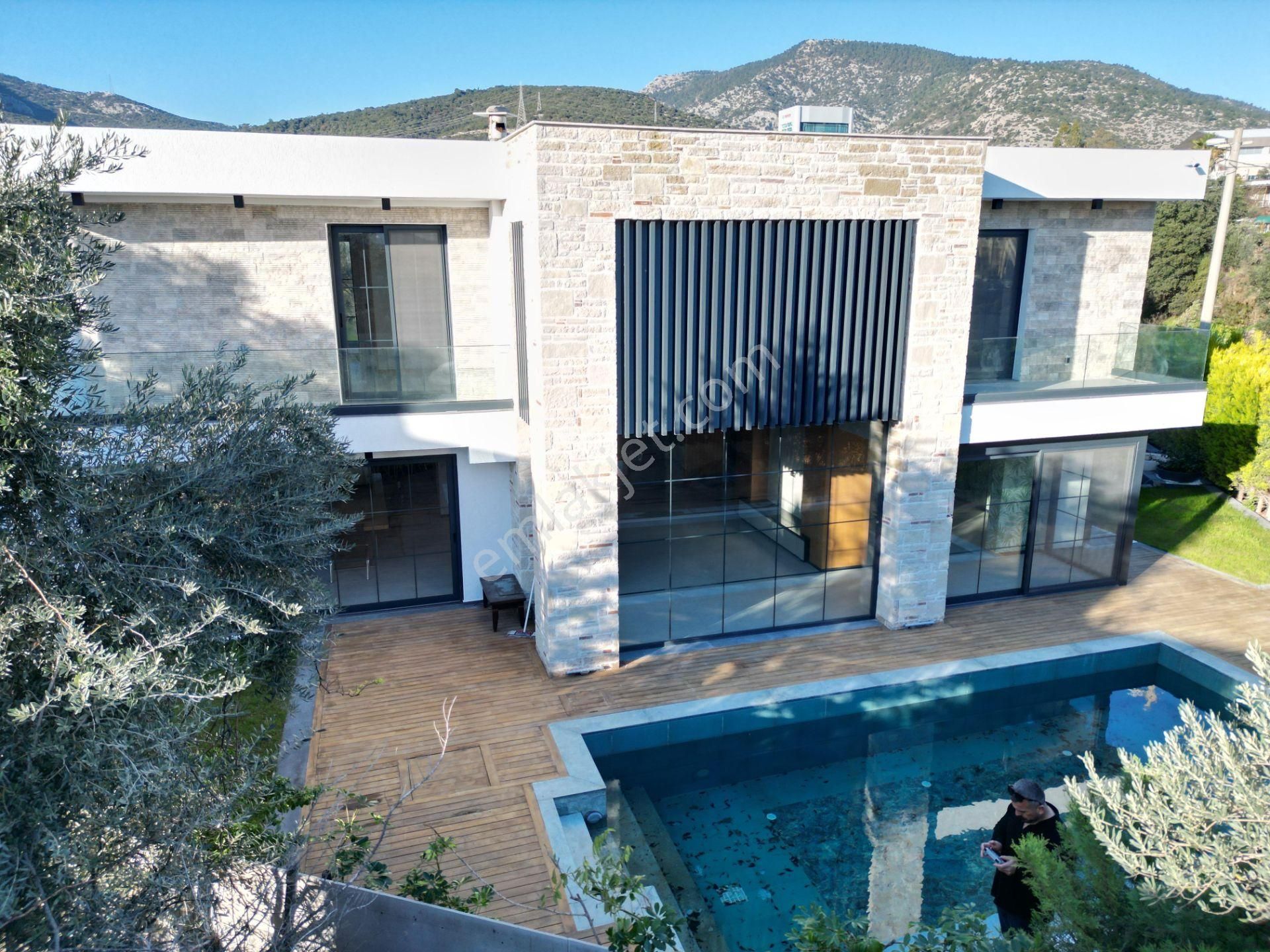 Bodrum Bitezde Satılık Merkezde Tam Müstakil 6+1 Villa - Görsel 18