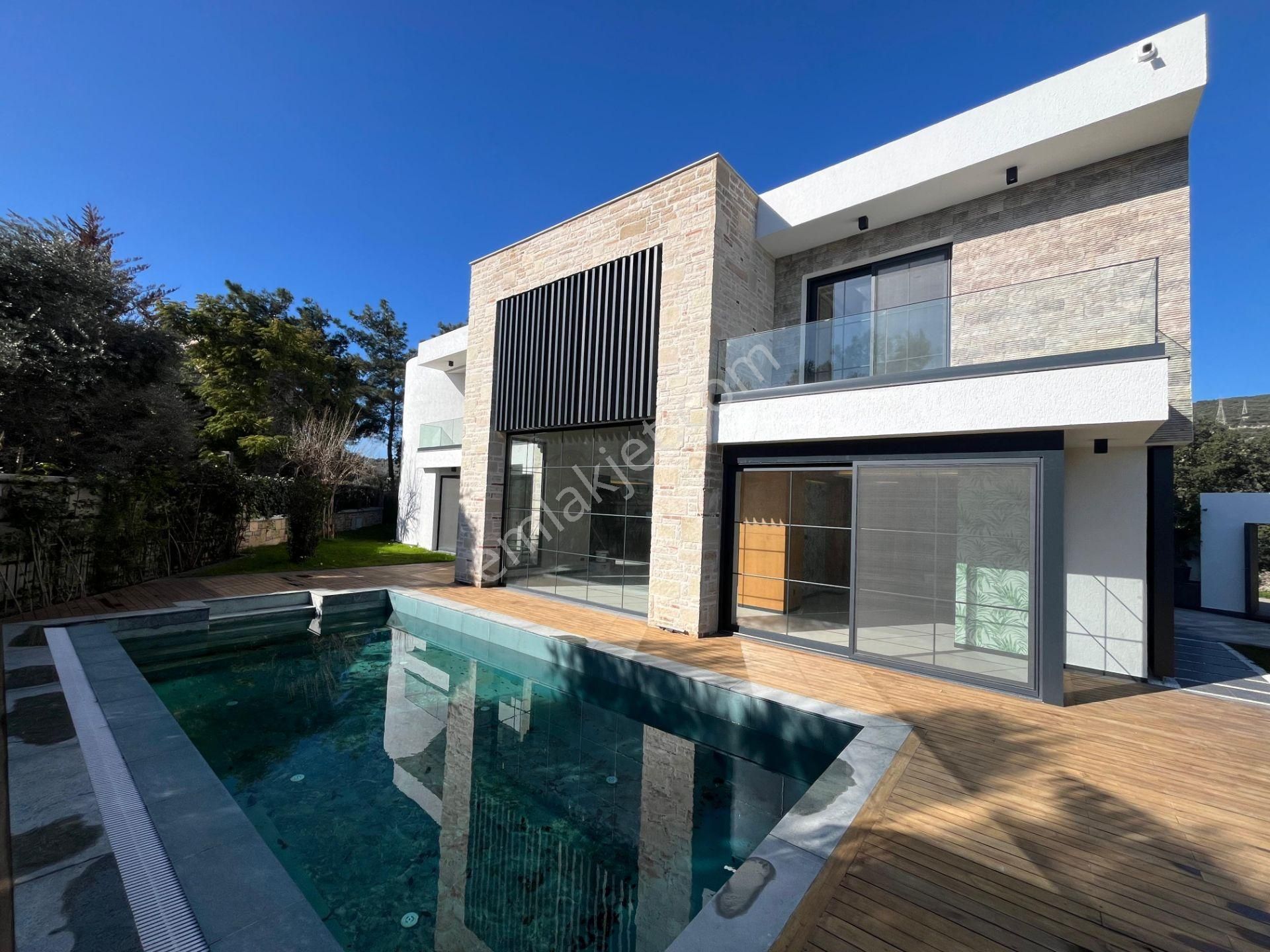 Bodrum Bitezde Satılık Merkezde Tam Müstakil 6+1 Villa - Görsel 2