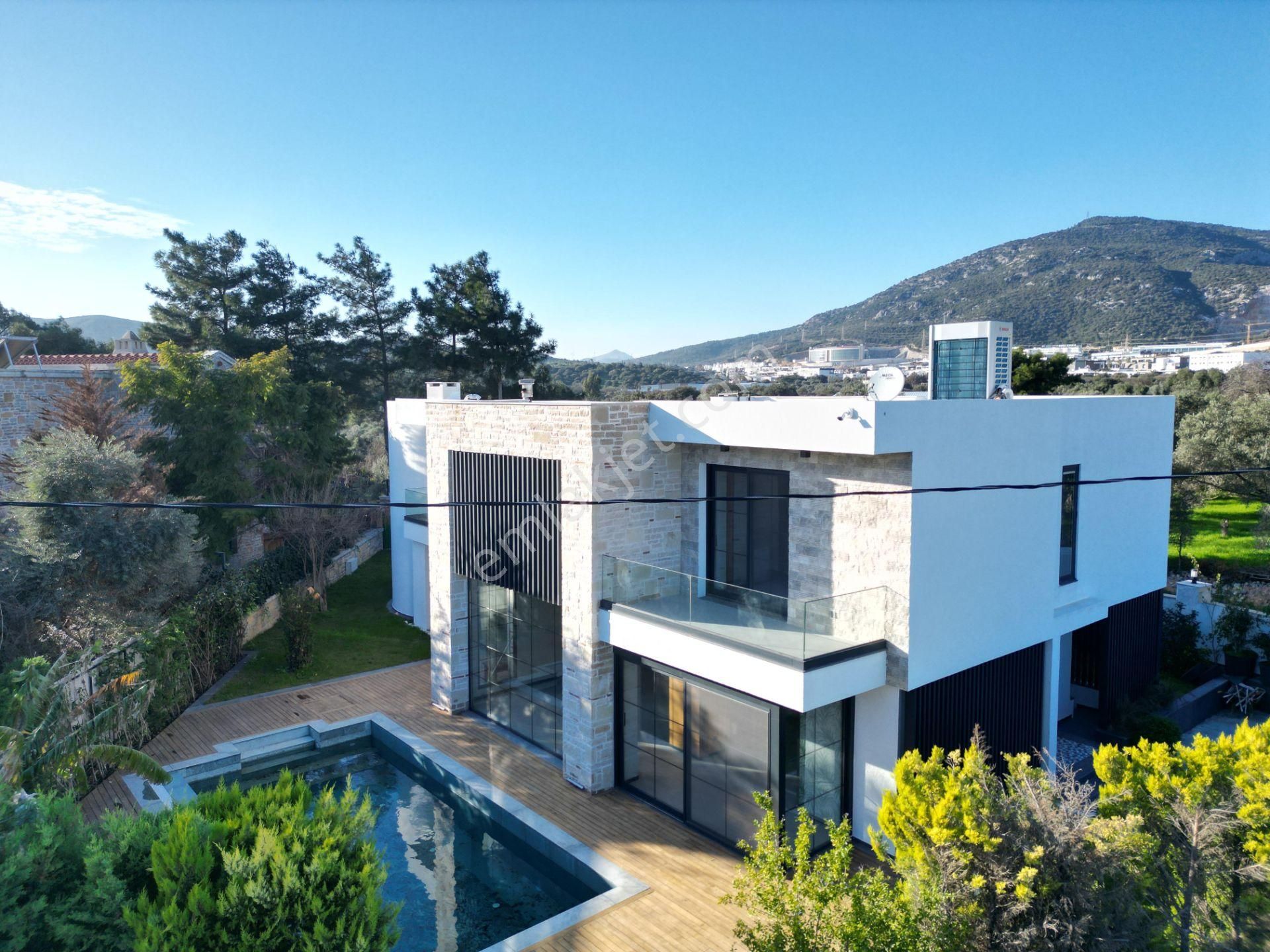 Bodrum Bitezde Satılık Merkezde Tam Müstakil 6+1 Villa - Görsel 4