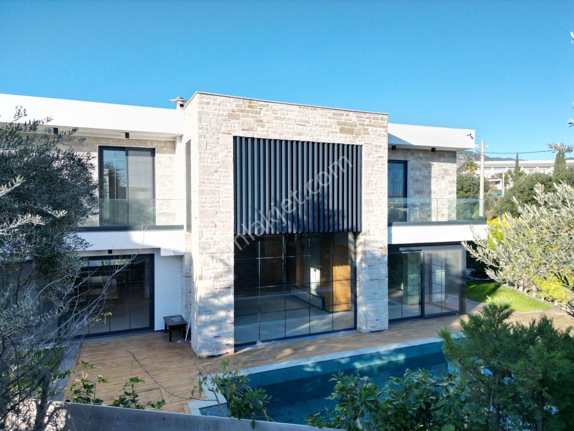 Bodrum Bitezde Satılık Merkezde Tam Müstakil 6+1 Villa - Görsel 12